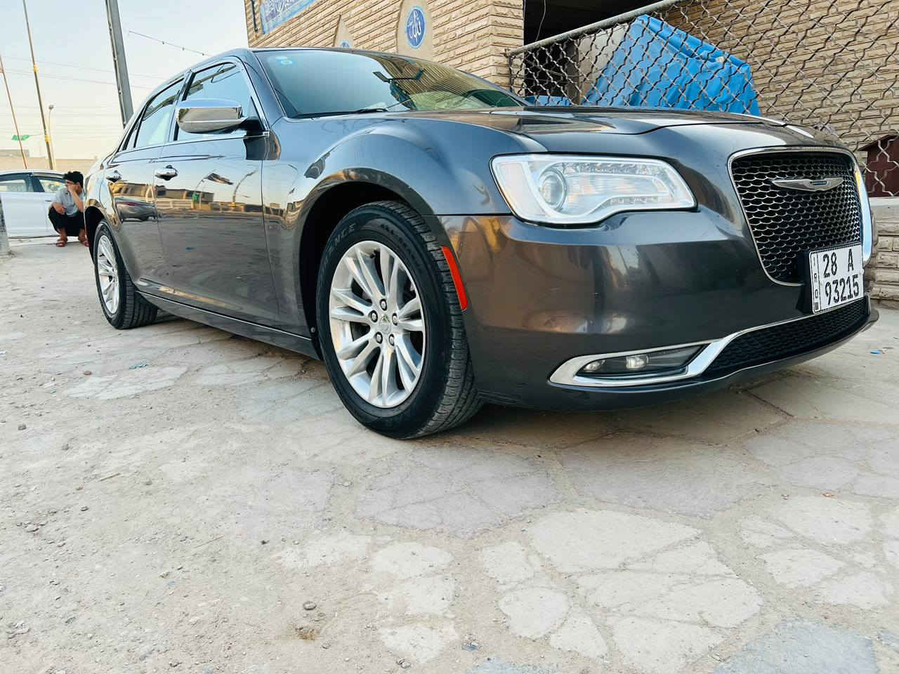 السلام عليكم اوبامه 16 ضباط   بيه 3قطع كلير وباب تبديل بلعراق  صفحه السدر  السياره فول   *********** للشراي فقط
