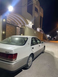 تويوتا كراون • ادوات • قمارة