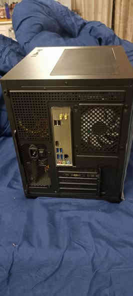 ❤️سلام عليكم جديد جديد ❤️
كيس للبيع السعر ٧٠٠ كل الغراض جديده عدا الباور مستعمله 

المواصفات 
معالج r5 5500+fan cooler master 

Mb  Asrock b450m/uc المذر بورد واي فاي يجيي بي اريلات

Ram hyperx fury 2x8 16gb 3200mhz الرام بدون ارجيبي

M.2 nvme crucial 1tb pci 4 5000 mb التخزين

التخزين ssd 128 apcher

كارت الشاشه Rtx 3050 windforce oc يجي بدون كيبل باور مباشر بال PCI 

الكيس اسود زجاجي بي ٥ مراوح شبيه ليان لي مع هاب وريمونت تحكم 

الباور سبلاي thermaltake 650 w فقط هذا مستعمل 

للتواصل خاص او واتساب ***********
توصيل متوفر بحجز رصيد فئه ٥ دولار اسيا لضمان الاستلام واذا تريد تجي
 اهلا وسهلا بغداد مدينة الصدر راسلني ادزلك موقعي
