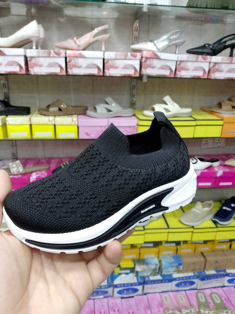 جديد جديد من معرض اميرتي للحقائب والأحذية
بوتينات سكجر قماش سعر فقط 5 الف 

قياسات من 25الى 36 

لون اسود .بيجي.نيلي.رصاصي

يوجد لدينا خدمه توصيل داخل خانقين الفين دينار 

@الجميع


**إذا كنت صاحب هذا الإعلان وتريد حذفه لأي سبب، رجاءا أرسل رسالة إلى الدعم الفني**