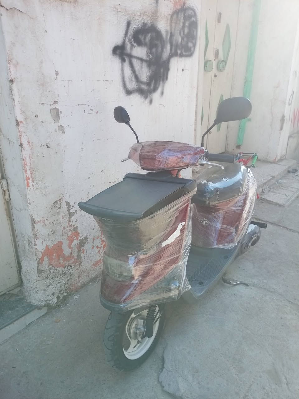 ماطور بزون للبيع. نظافه فول كدام العين شرط شغل ومشي برغي ما ينقصو.السعر 350. للاستفسار. 
***********
