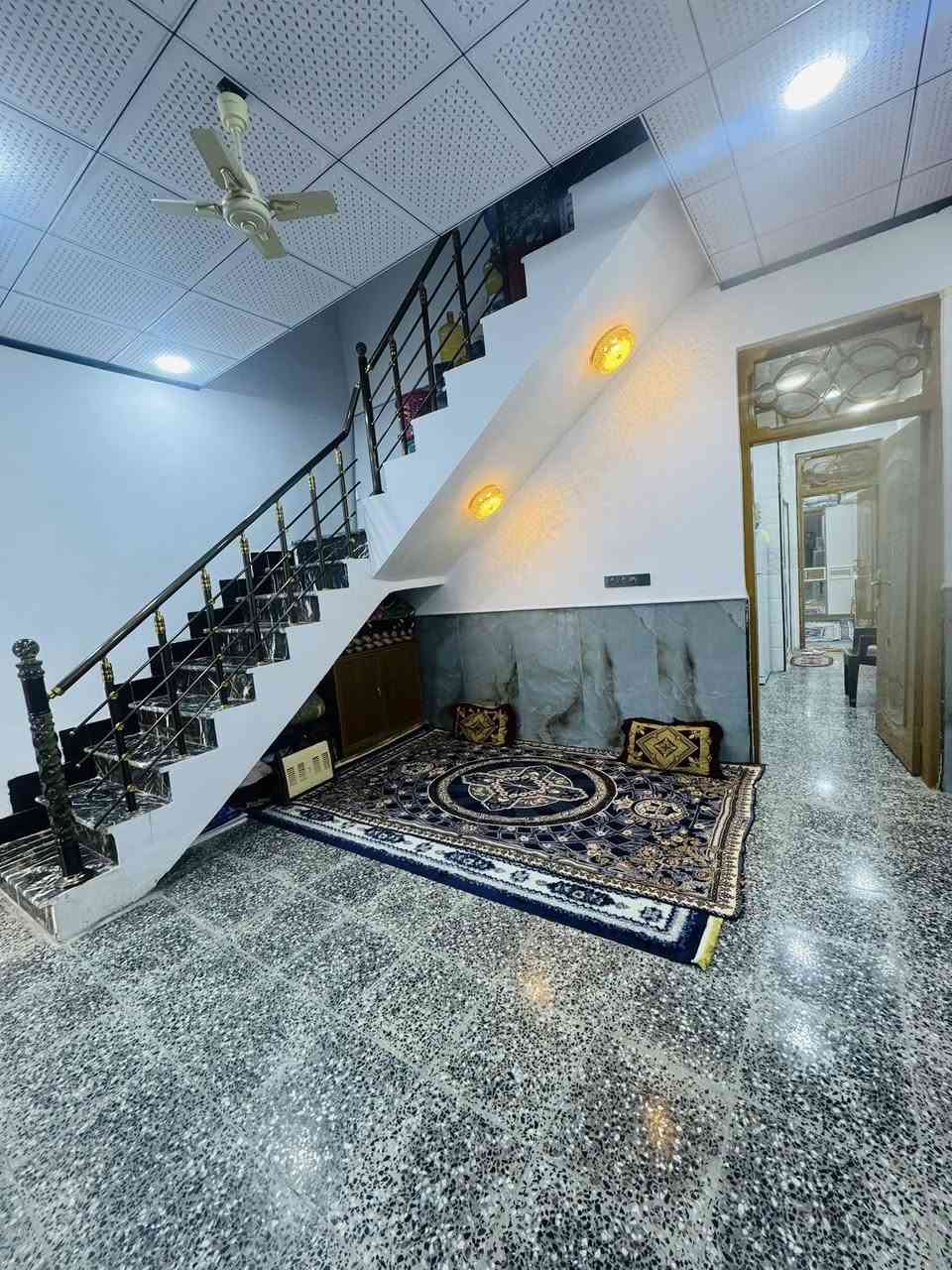 بيت بيع بيت طابو صرف
📐 100م – نجف / مجمع بيتي
مقابل مجمع لميرات
🏠 غرفة، صالة، استقبال، مطبخ
🚿 صحيات (2) + مكشوفة
⚡ جميع الخدمات متوفرة
💰 السعر: 70 مليون (قابل للتفاوض)
📩 استفسار 
***********
