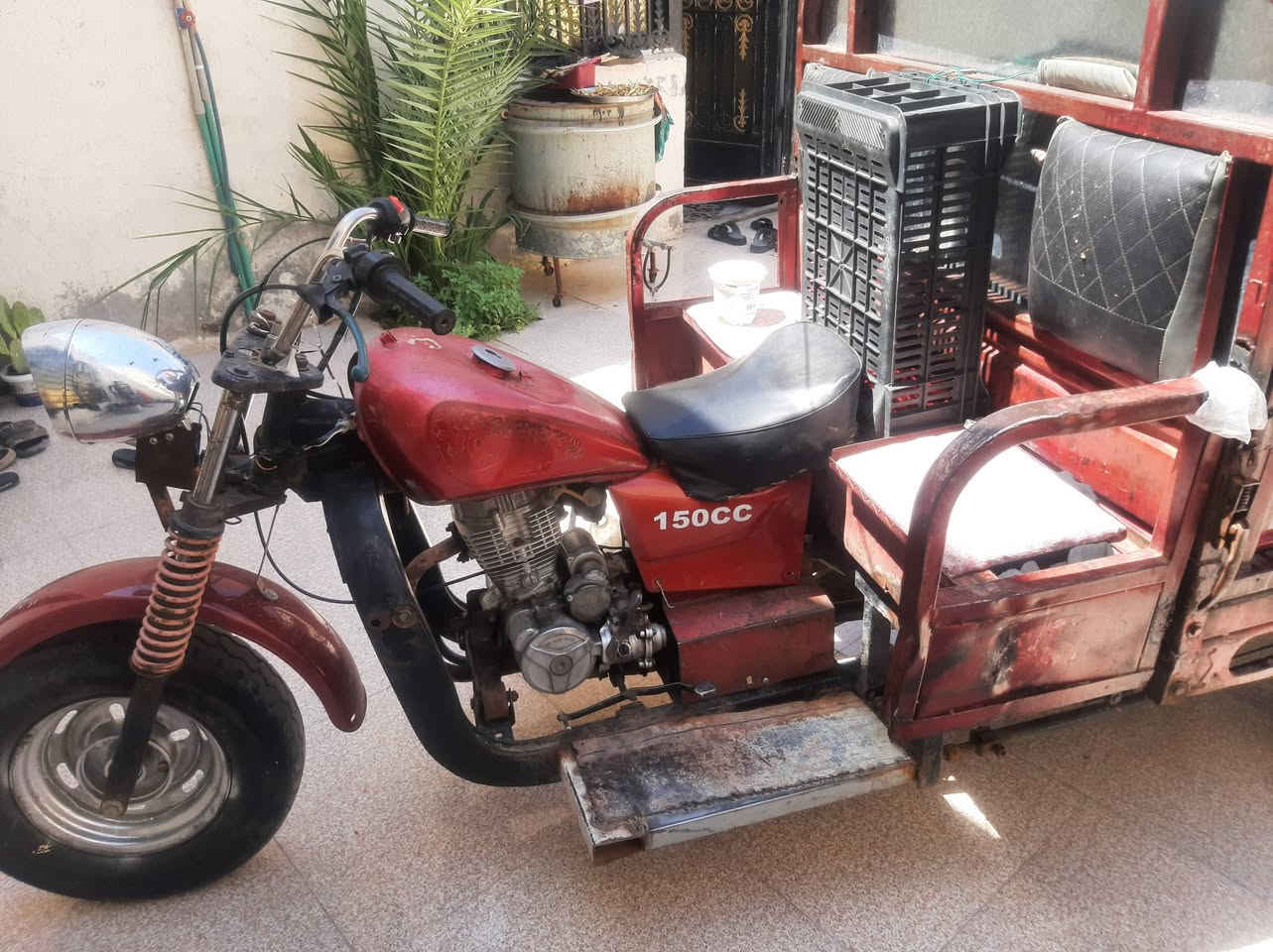 سلام عليكم ستوته لبيع بدون كفاله شاصي مكينه 200 بديه ما بيه خياس نظيف مال شغل سعر مستعجل علبيته 850 \\\\***********
