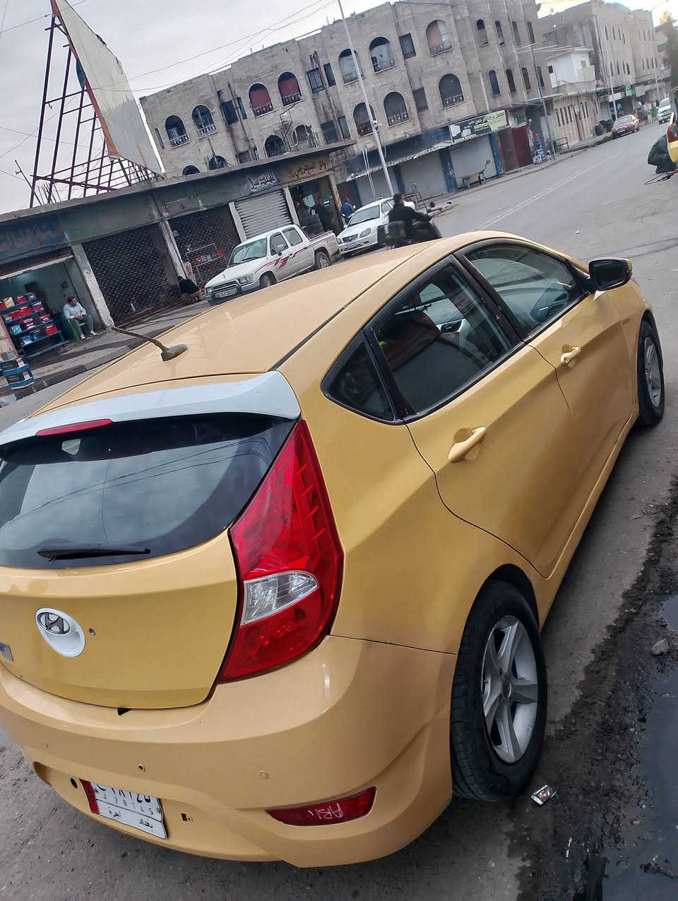 السلام عليكم 👋
اكسنت مظلع جنطه 👋
وارد امريكي 🇺🇲 
موديل 2013👋
رقم بغداد الماني ✋ 
كاربون بانزين ⛽ 
غرامة وهيئة صفر 🚦 شرط التحويل✋
محرك 16 محرك وكير شرط 👋 
تبريد ثلج 🥶 تدفئة 
طخم تاير امامي خلفي جديد 👋 
📢ظررها جاملغ وبدون وبيها داخل اشويه 👋
🛑#السعر 63$💸 وبيها مجال 
#العنوان #الموصل #موصل_الجديده قرب جامع الايقظه شارع البطاريات 
🛑 1️⃣ اوقات العمل🕰️الاتصال من الساعه التاسعه صباحا الى الساعه العاشره ليلا🛑
🛑2️⃣بلتلفون قفل ماكو تعال ودفع سعر اليعجبك 🛑
#مكتب_ارض_السلام #لبيع_وشراء_السيارات 
🛑 #باداره/ سلام الراشدي 
***********📱كورك 📞
***********📱اسيا📞
