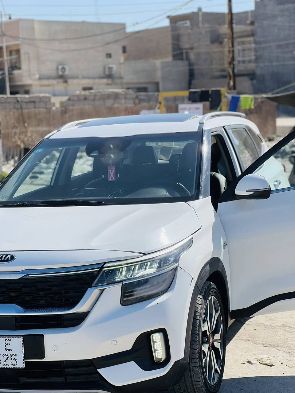 سلام عليكم سياره سيلتوس 2021
السياره فوووووول مواصفات 🧚🏽‍♀️💕للأخير 

لايتات زنون عالي ناصي كشن كهرباء تدفئه بل كراسي

تحكمات ستيرن تشغيل عن بعد بصمه ابواب بصم 

تشغيل 🤍 بنرامه شحن لاسلكي كرسي كهرباء ❤️🤍

لايتات الداخل لمس تشغيل المكان بغداد السعر 140وبيهه مجال السياره بيهه جاملغ وبنيد الجاملغ اليمنه مبدل اثر شخوط 🤍***********
