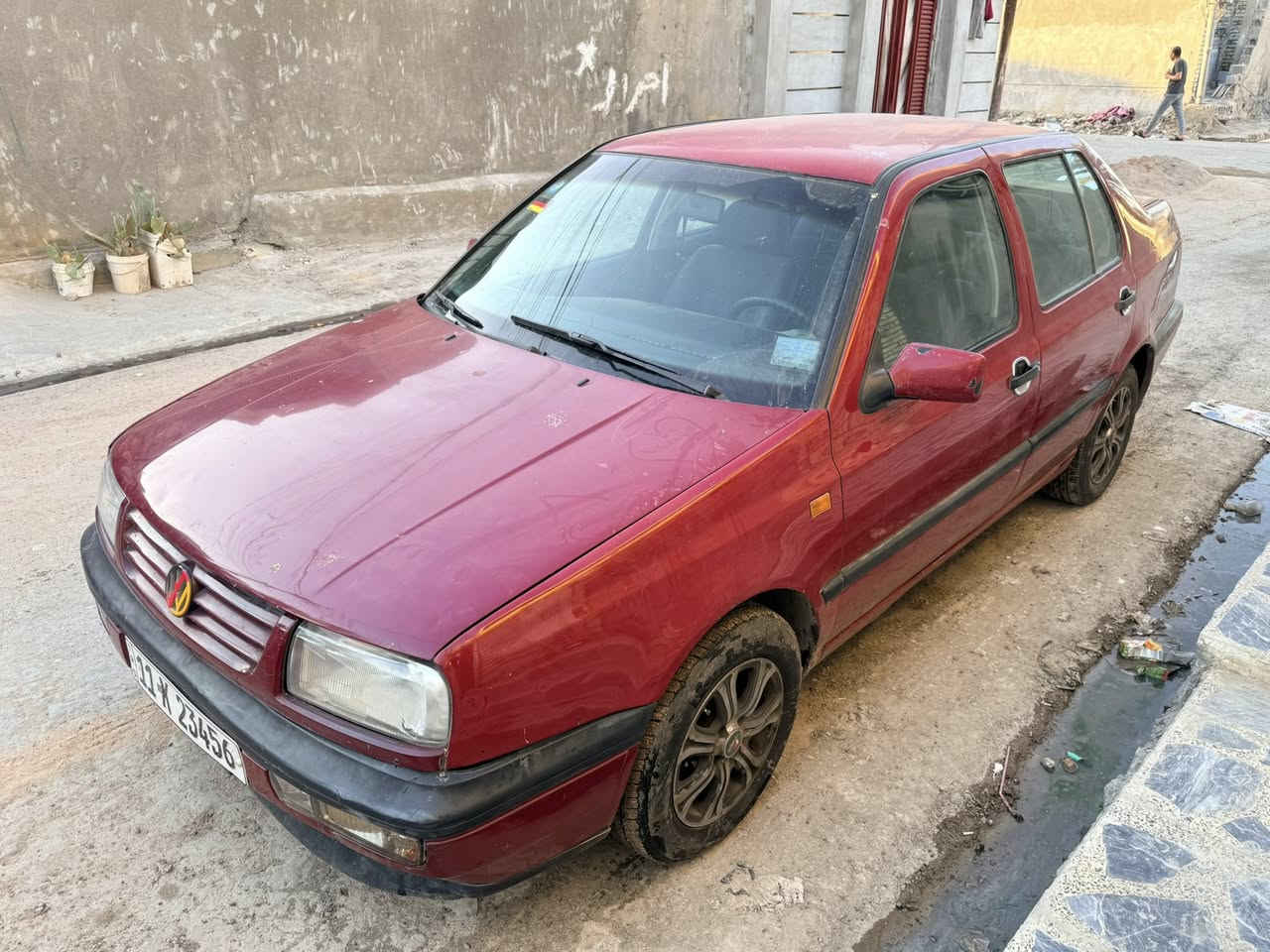 كولف فنتو ١٩٩٥ رقم مميز بغداد
السيارة كير بدلته قبل سبوعين 

مكينه خير من الله 

تبريد فول + تتدفئة 

تخم تايرات جدد 

مسجل شد جديد شاشة مع أربع سماعات فول 

السيارة اي نقص مابيها تحتاج فقط دوشمة الكراسي فقط 

تراي من الشمال للجنوب 

السعر ٤٨ ورقة السيارة صارف عليها ومكلفتني 

الي يعجبة اهلا وسهلا ***********
