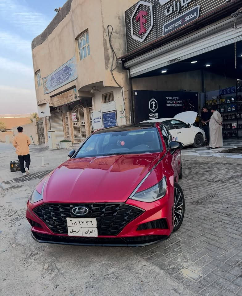 هيونداي سوناتا 2020 فول مواصفات فول رادار نقاط عمياء سياقة ذاتية شفتات ستيرن دواخل جلد تطريز احمر تبريد قطعتين عينة دجتل رقم اربيل حادثها جاملغ وبنيد + بيها قطعتين كلير من امريكا اصليات لا فتح ولا معجون ولا اي شي مجرد رش بيها باب بارد  السعر $123 قفل قفل السياره بالأزمه مال البانزين ضليت اخليلها عادي وتجتفت نقصها ادامة منظومة بانزين فقط مكاني البصرة الجزيرة قرب جسر خالد 
***********
