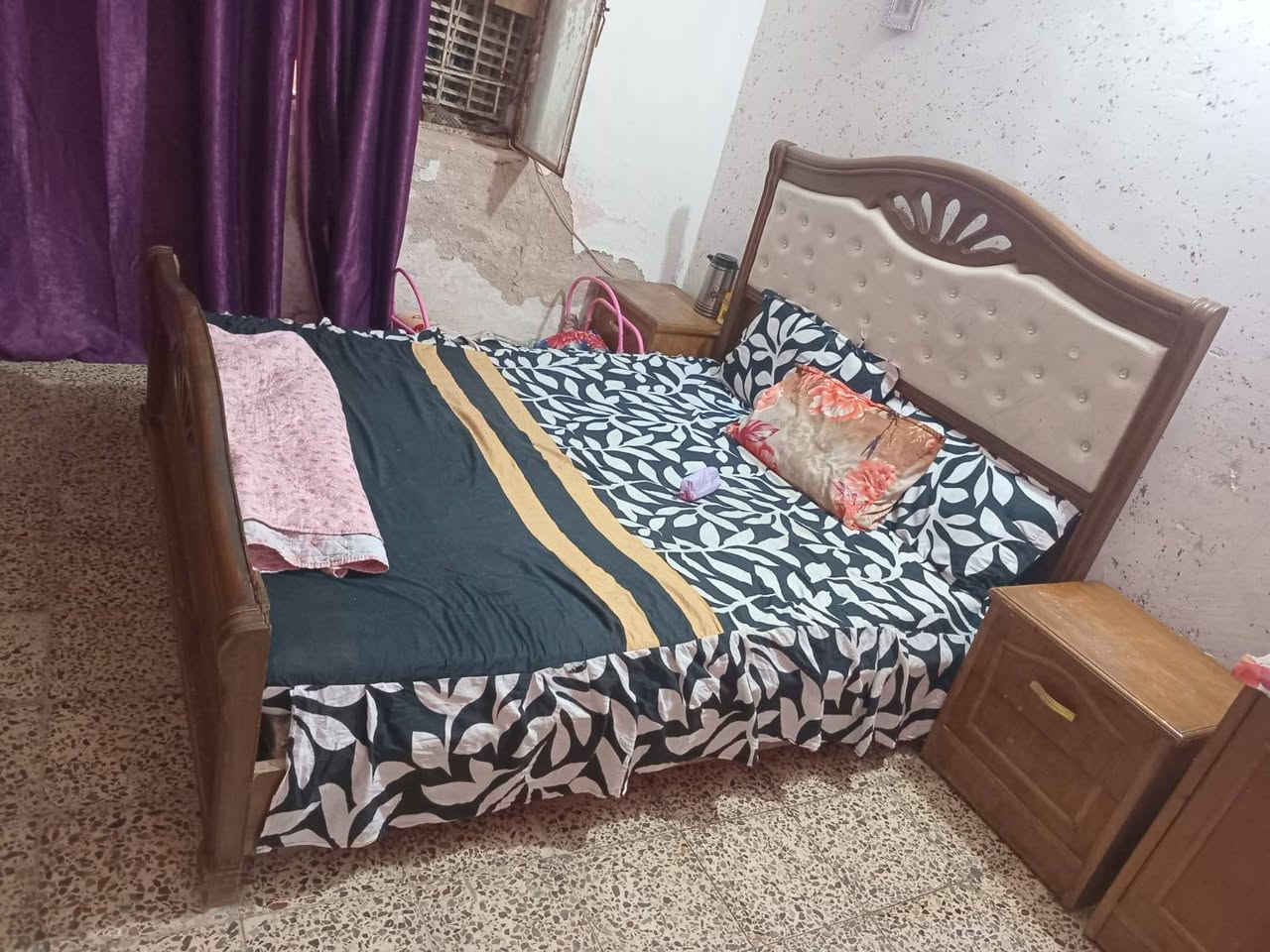 للبيع عراقي قفل من الاخير ب. ٧٠٠ ،،،
***********
