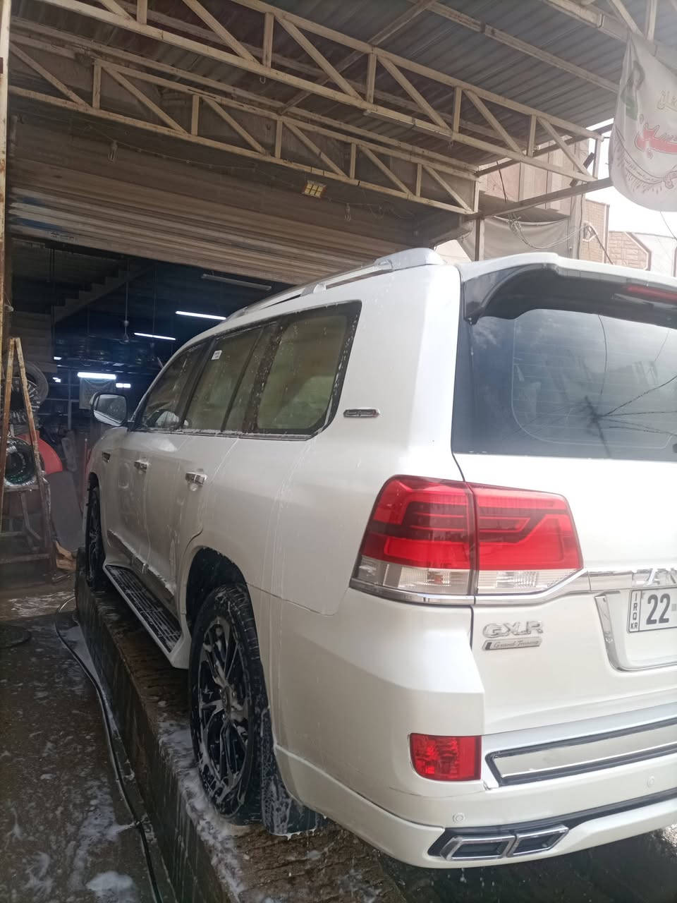 قسلام عليكم لاندي كروز مديل 21سياره جديده ماشيه 84 فول مواصفات سياره بكانه البلديات ***********
