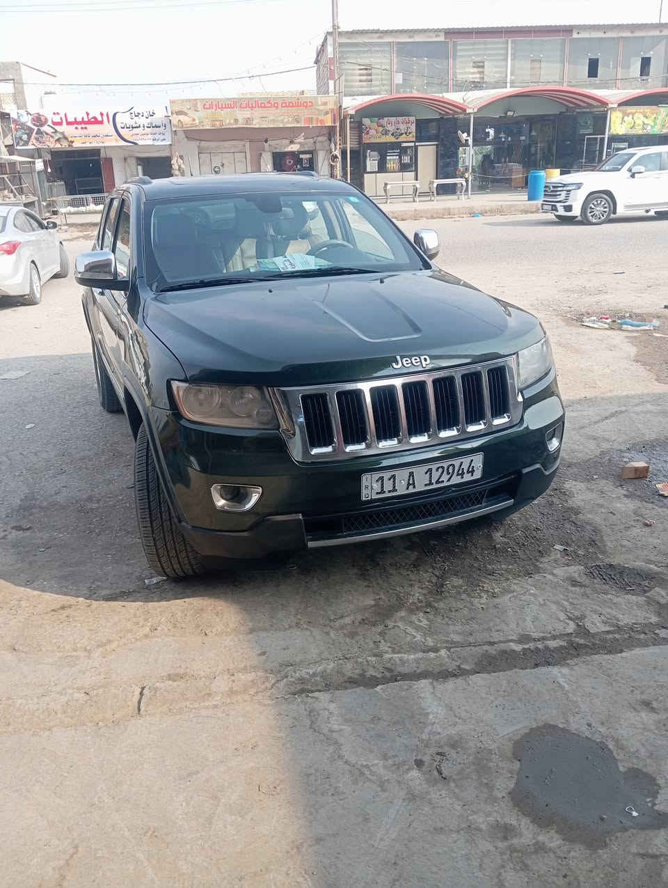 موديل ٢٠١١ بيها صبغ ثلاث قطع سياره جاهزة اي نقص مابيه بسمي السعر ١٤٠ ورقة الاتصال *********** مكان السيارة الديوانية
