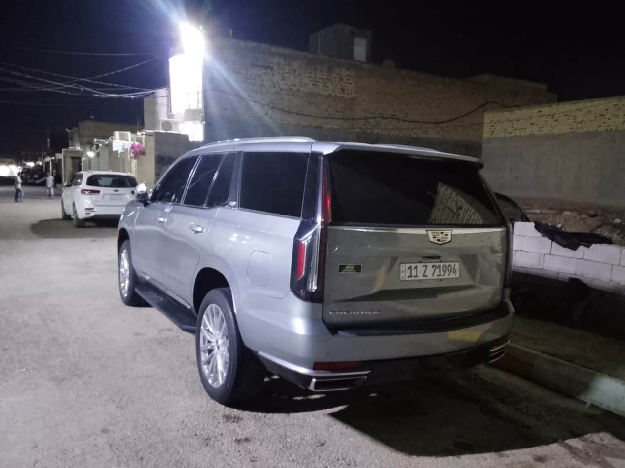 كاديلاك سكاليد 2023 وارد امريكي ماشيه 49 الف قابل للزياده السونار مع الصور للتفاصيل ***********
