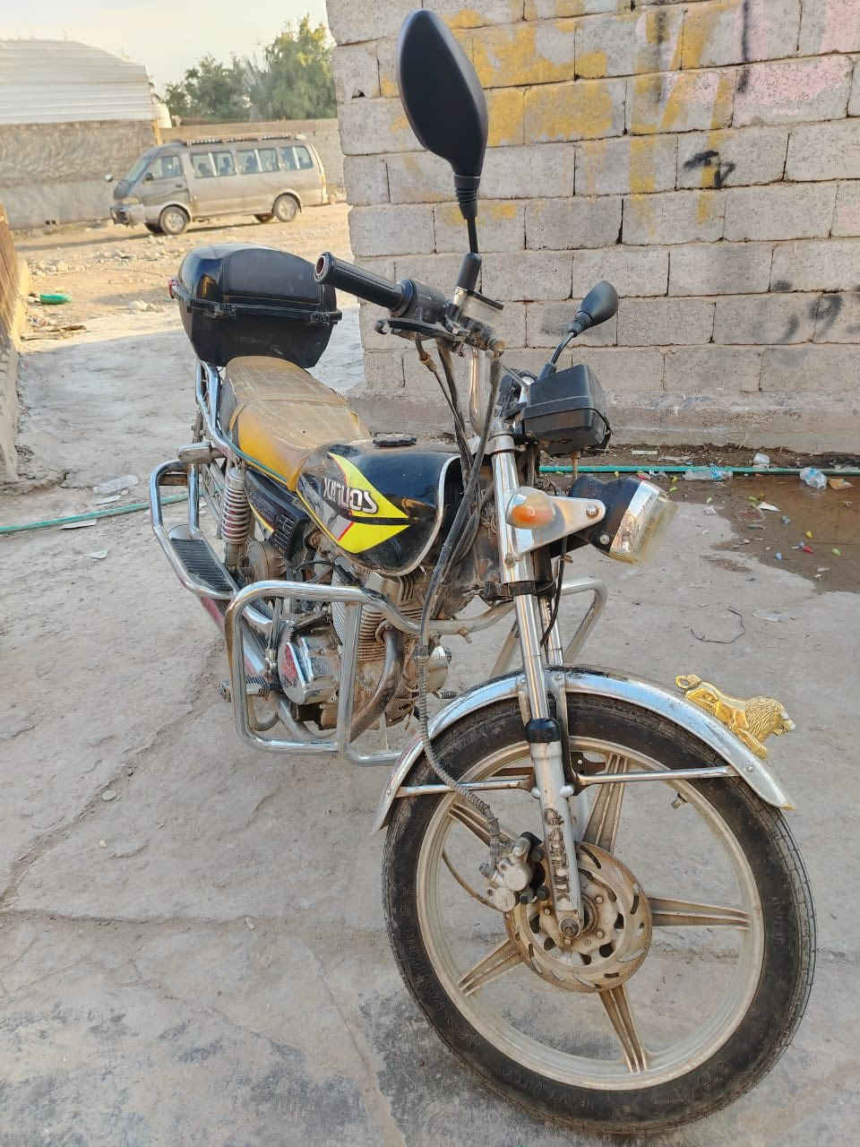 دراجه خمسة كير نظيفه مابيهة نقص برغي سلف هندر كلة شغال ب550 وبيهة مجال حك الجية المكان التاجي وهاذ رقم صاحب دراجه ***********
