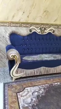 تخم ملكي • عشر مقاعد • نضيف