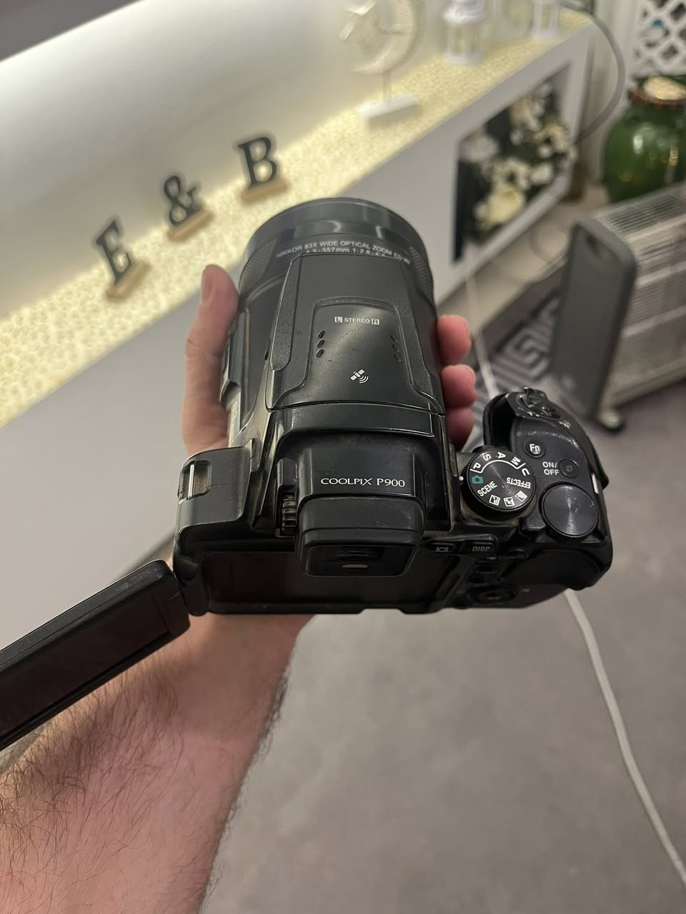السلام عليكم كامره نيكون p900 للبيع بس والله ماعرف اسعارهن صارله فتره عندي قيم واخذ


**إذا كنت صاحب هذا الإعلان وتريد حذفه لأي سبب، رجاءا أرسل رسالة إلى الدعم الفني**