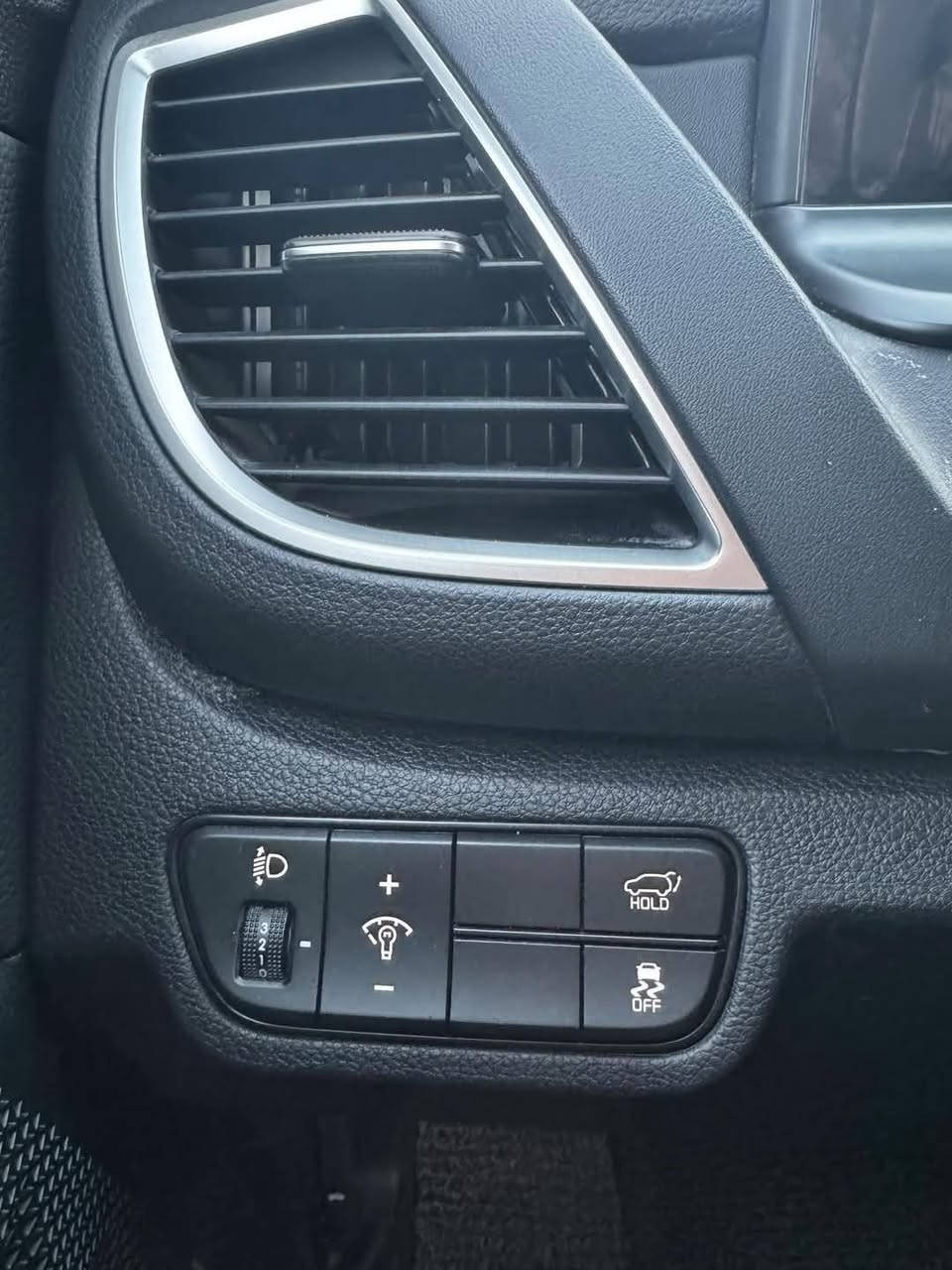 يالله
موديل ٢٣واردكوري شكل ٢٤
محرك ١٦٠٠ تيربو
كشنات جلد تدفئا تبريد
كشن كهربائي
الكشنات الخلفيه تدفئا
اربع كامرات محيطه
مري شفط نضام ترحيب رادارات جانبي امامي وخلفي توقف ذاتي تحذير اصتدام تحديد مسار
التوقف ذاتي
الايت اربع عدسات شفتات بالستيرن رياضي
انارة داخلية متغيره
تمشي بالريموت
بيها تصليح بمقدمة الشاصي بدون لغد
ارباك استيرن فقط
تبديل بنيد فقط وبارد بالجاملغ
السعر ١٥٠ بيها مجال قليل تجي وتفحص خادم مكاني بغداد مدينه الصدر
رقمي ***********
