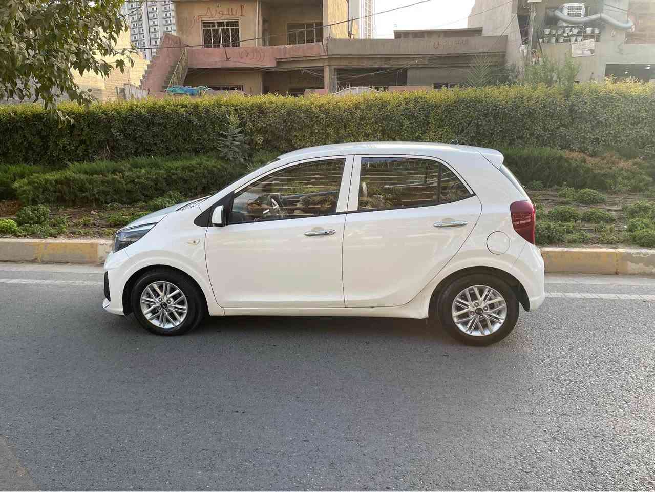 Kia picanto morning 2021
3 pstn
فول مواسةفات  بةسمة  رادار پيش تةنيشتاكان كاميراو حةساسي دواوة خةتي جادة تعديل سرعة  كوشن جلد و سارد گةرم  ١١٣،٠٠٠ كم.   سندوق سبغ. سةيارةكي بي 
 مةسرةفة سةنةوي رةقةم نوية
ژمارەی مۆبایل:*********** أربيل, العراق
