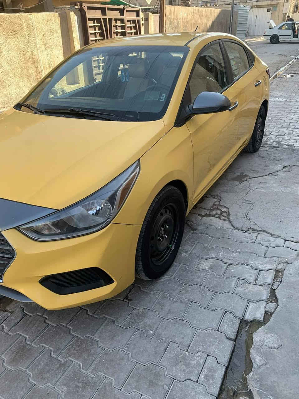 اكسنت موديل ٢٠١٨ شكل(٢٠٢٠)
محرك ١٦٠٠ (Gti) 

مكانها بغداد

 وحداثها مرفق مع الصور ***********
