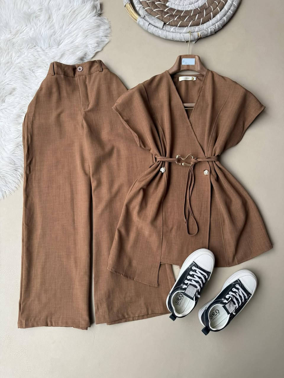 بّـسًـمِ آلَلَهِ آلَرَحًـمِـن آلُرحٍيَم 🌹🍃

أللهم أرزقنا رزقًا حلالا طيبا مبارك فيه ولا تجعلنا نحتاج لغيرك 🤲 🤍
ـــــــــــــــــــــــــــــــــــــــــــــ
لل جمال عنوان 🫰🏻🎓🍂

اونسكم بل موديلات الحلوه 🤓✨

طقم قطعتين يلك  +  بنطرون    🥹

نوع الخامه جنز خفيف تركي🇹🇷

حيل نازك بل لبس 👌🏻

القياسات يلبس 👇🏻
 40 42 44 46
للحجزاوالاستفسار مراسلتنا خاص


**إذا كنت صاحب هذا الإعلان وتريد حذفه لأي سبب، رجاءا أرسل رسالة إلى الدعم الفني**