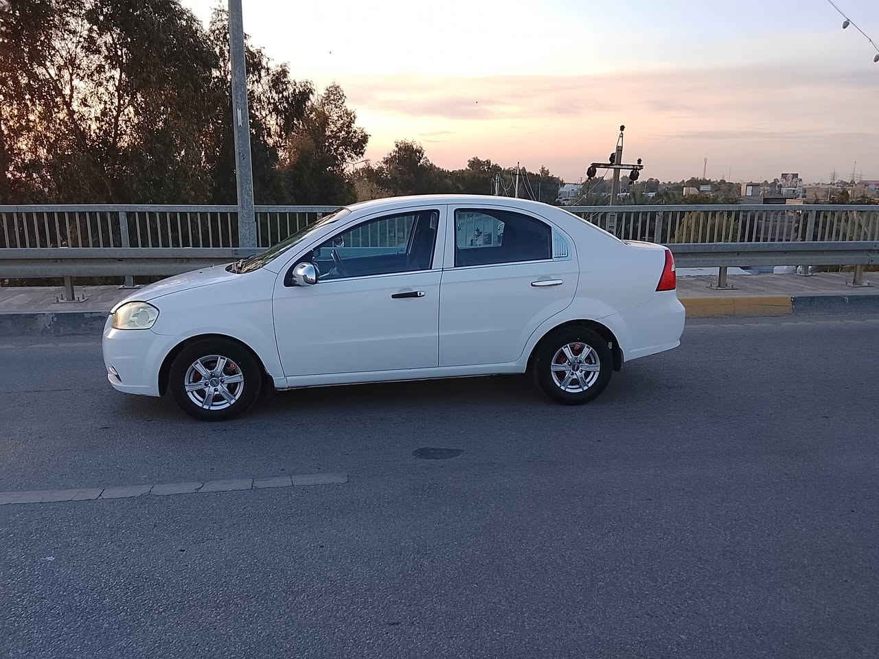 افيو موديل 2007السياره حيل جديده بدون اي ظربه فقط مكانات صبغ السعر 55وبيه مجال لتواصل ***********
