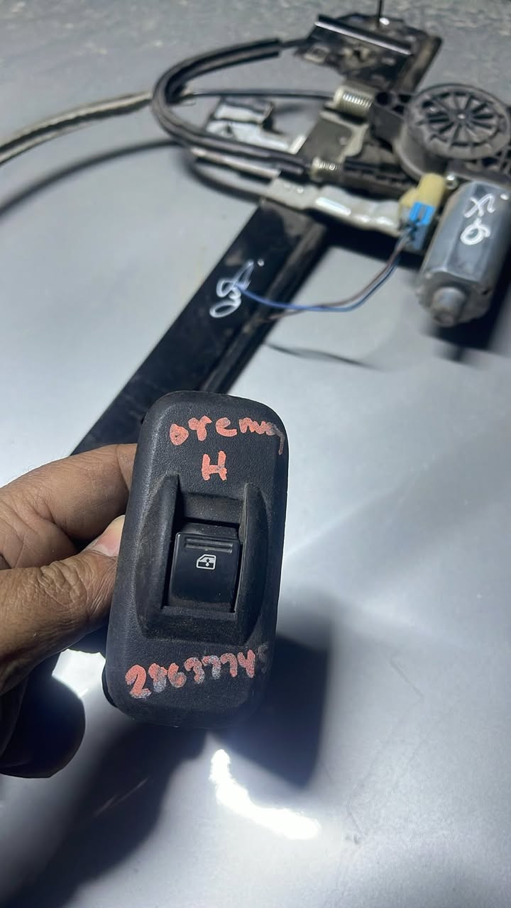 محلات اليزن يتوفر كافة قطع الغيار تريل بلايزر و جمسي أنڤوي و يتوفر كمبريسر تبريد ٨ سلندر و ٦ سلندر 
صيانة كافه السيارات بغداد طريق معسكر الرشيد مجمع مشن 
للتواصل والحجز و الاستفسار على هاتف المحل ***********
