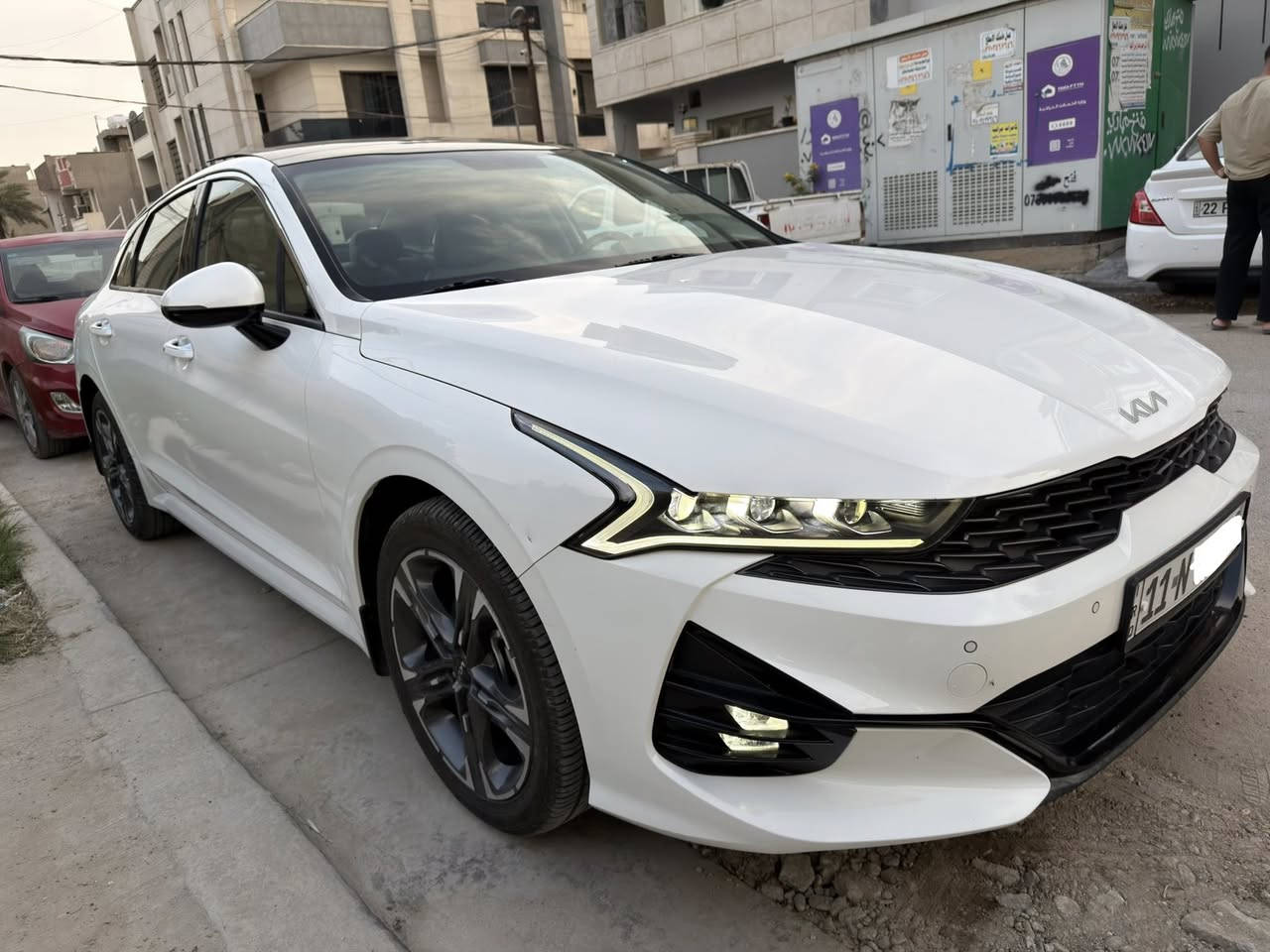 كيا كي فايف k5 2023 محرك 2000 خليجية مجموعة الدولية فول مواصفات 1/1 رقم بغداد الشكل الرياضي بحالة ممتازة جداً. ماشية 15,000 كيلومتر قابل للزيادة
السعر 21,300 دولار

بارد بدون صبغ فقط تكحيل كارت جامرلغ خلفي عكس السائق + رصعة بالجامرلغ الامامي

 سعة المحرك 4Cylinder 2.0L
 مرتبط بناقل حركة أوتو 6 نمر
 عدد AIR BAG 2
 حساسات أمامية
 حساسات خلفية
 لايت زينون 3 عدسات + LED
 كشافات زينون
 بك لايت LED متصل
 بانوراما !!️
 حجم الإطار 235/45R18
 ويل كب 18 !!️
 4 دسك
 قبضات أبواب من الألمنيوم
 اريل نكشتر
 مفتاح التشغيل بصمة
 تشغيل عن بعد
 شاشة Apple Car play
 كاميرا دوارة
 الإنارة الداخلية LED
 المقاعد جلد لون أبيض
 حركة المقاعد الأمامية كهرباء
 الذاكرة ميموري لمقعد السائق
 تتسع المقصورة لـ 5 ركاب
 مثبت السرعة Cruise
 المودات والأوامر الصوتية
 أوضاع القيادة Drive Mode
 فحص أنظمة السيارة
 حساسات ضغط إطارات
 تبريد شاشة
 قطعتين تبريد
 هاند بريك كهرباء
ABS 
Auto Hold أوتو هولد
 ISOFIX ايزو فكس
 نظام مانع الانزلاق
 بردات أبواب خلفية
 إشارة في المرايا الجانبية
 مخرج منفذ الطاقة 
WIFI / Bluetooth / USB 
 تصميم الدواخل ألمنيوم وخشب
 شاحن هاتف wireless

التواصل على الخاص


**إذا كنت صاحب هذا الإعلان وتريد حذفه لأي سبب، رجاءا أرسل رسالة إلى الدعم الفني**
