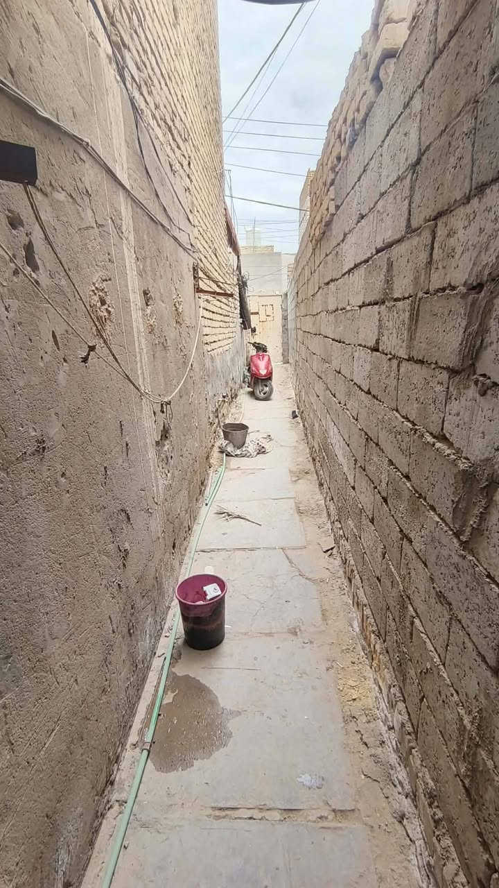 سلام عليكم ورحمة الله وبركاته بيت ٩٠متر وقعدحال ١٠٠ دولان
حي العسكري قرب مدرست الرساله
*********** وتساب او تصال
