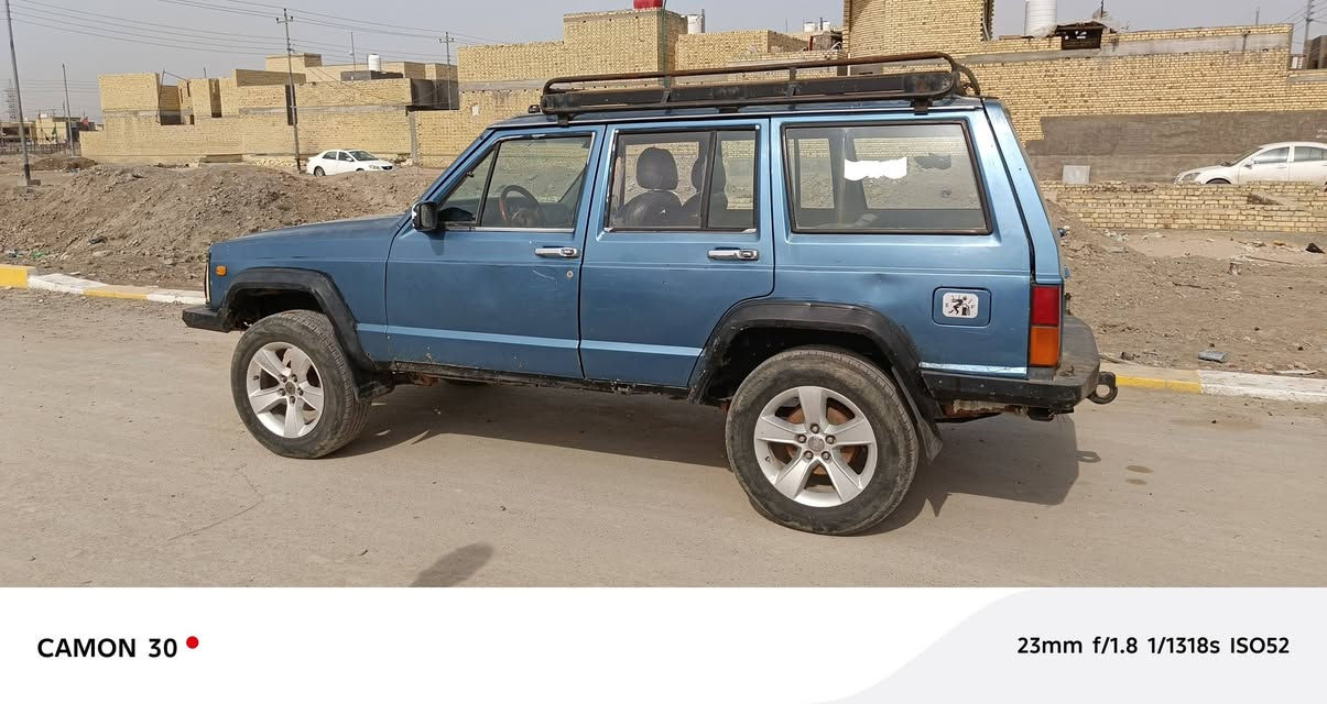 السلام عليكم جيب شيروكي موديل 1989
مكينهة ثنين ونص فيفيتي وكير واكسن مكفول 
رقم بغداد إنكليزي السنوية ل29تحويل ثاني يوم 
السعر 50 وبيها مجال مكاني ناصرية حي الفداء ***********
