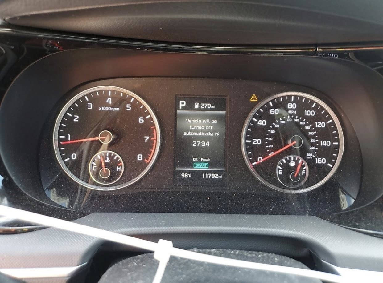 كي 5 جي تي لاين  موديل 2024 أمريكي داخله قبل ايام .

فول مواصفات عدا الفتحة 
بصمة تشغيل
بصمة ابواب 
تشغيل عن بعد
شحن وايرلس
نظام ABS
لايت اربع عدسات 
لد نهاري
ابل كار بلي - أندرويد اوتو 
تحكم ستيرن
اربع أنواع للقيادة 
إشارة ب مري
 جلد كشنات
 سايد بريك دكمة 
ترحيب  ب يدات 
رادار امامي 
كشنات تبريد و تدفئة
كشنات كهربائية 
تشغيل عن بعد
سبير مانازل 
لد خلفي امامي 
ترحيب بل اليدات
شاشة  كبيره
ماشية 11
بجم سليم
جميع الايرباكات سليمة 
كير و مكينة كفالة

حادثها خلفي بسيط جداً و موضح ب صور ،، 
شاصي و حوض صندوك  مكفولات ما واصل الهم ، رقم شهداء احد افراد عائلتي كفاله أصوليات + وكالة عامه 
سنتين وتصير حرة . مصلح و كامل السعر 182 وبيها مجال 
للتواصل ***********
ترهم بيع + مراوس
