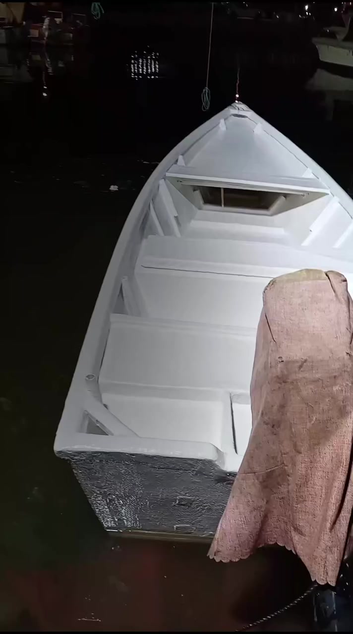 السلام عليكم للبيع مكان البصره سعر مليون جديد بدون مكينه *********** طول ٥ونص عرض ١١٧
