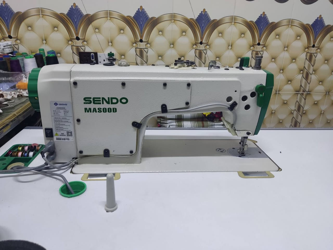 مكينه خياطه+ اوفر صناعي كاتم للصوت إستعمال قليل جدآ أقل من شهر
للبيع العنوان موصل سوق النبي يونس 
للتواصل ***********
