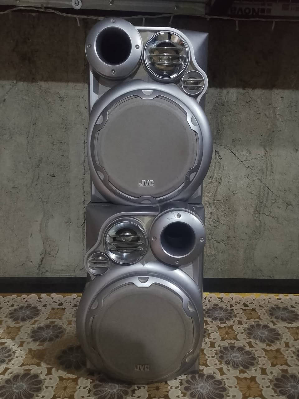سماعات نضيفات للبيع***********
