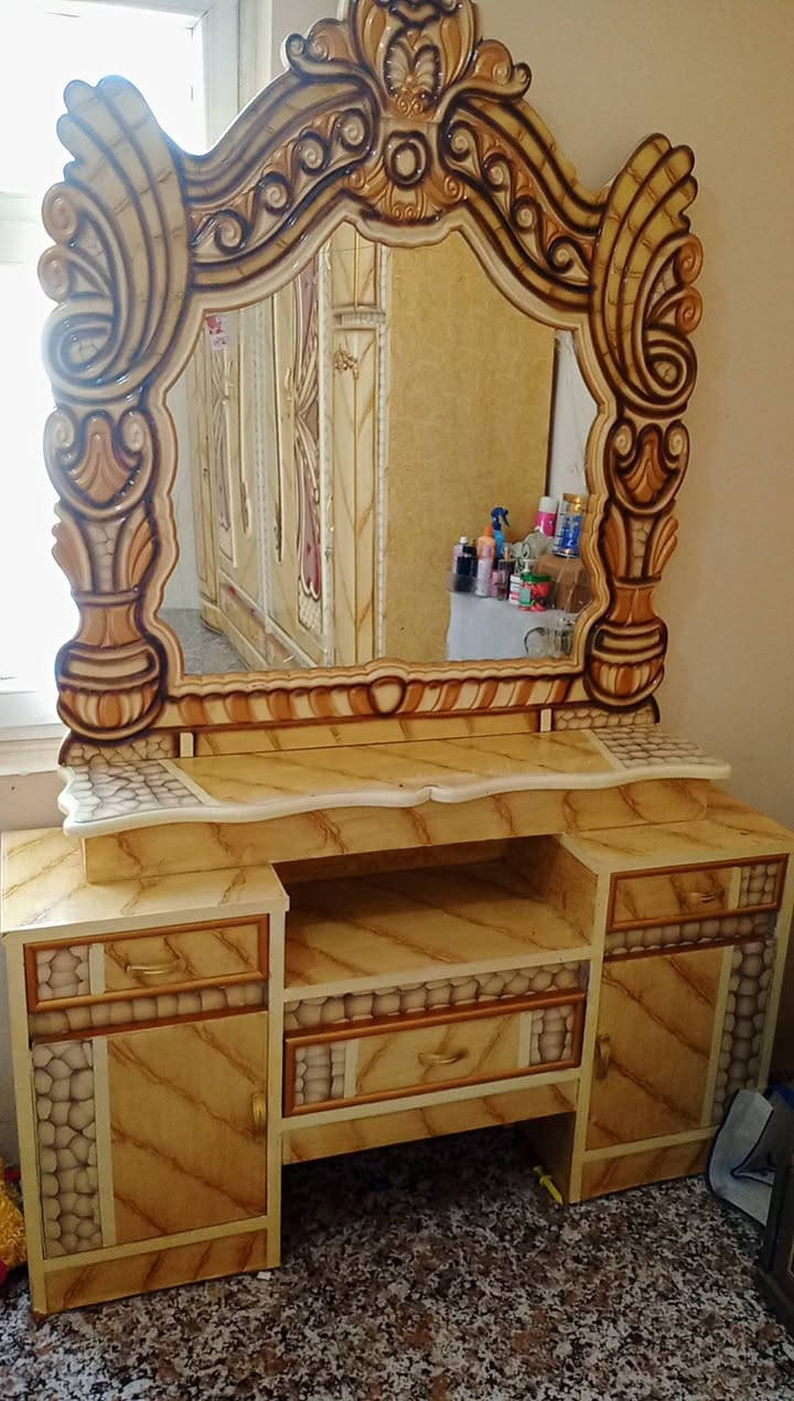 السلام عليكم
غرفه اخشاب للبيع 
للاستفسار 
***********
