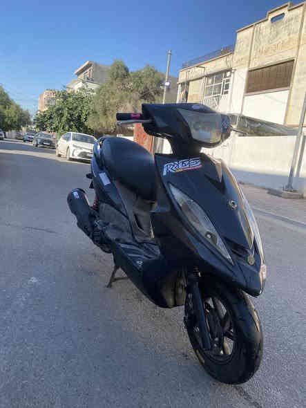 سلام عليكم 
دراجه ثعلب GTR بلادي الدراجه بس بيه  غراض رياضيه بيه كلجات امامي خلفي مطابقات بيه فج رياضي  بيه جهاز قائر فولتيه بيه بعد نواعم الدراجه يا نقص مابيه شغاله نكره بكل وكت سعره 650 وبيه مجال 
مكاني شارع حيفا 
رقمي ***********
