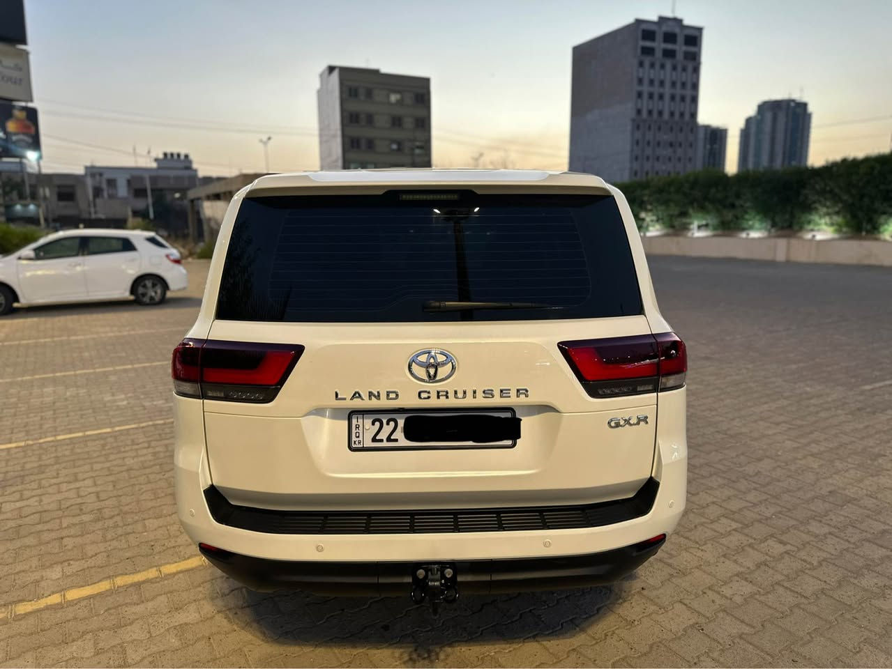 Landcruiser( 2023 GX-R)( ده ره جه ٣)
سلايت 
به سمه 
ثلاجه
كوشن كاره با
سعر: ٥٨٨$
ژماره ي موبايل:*********** أربيل, العراق
