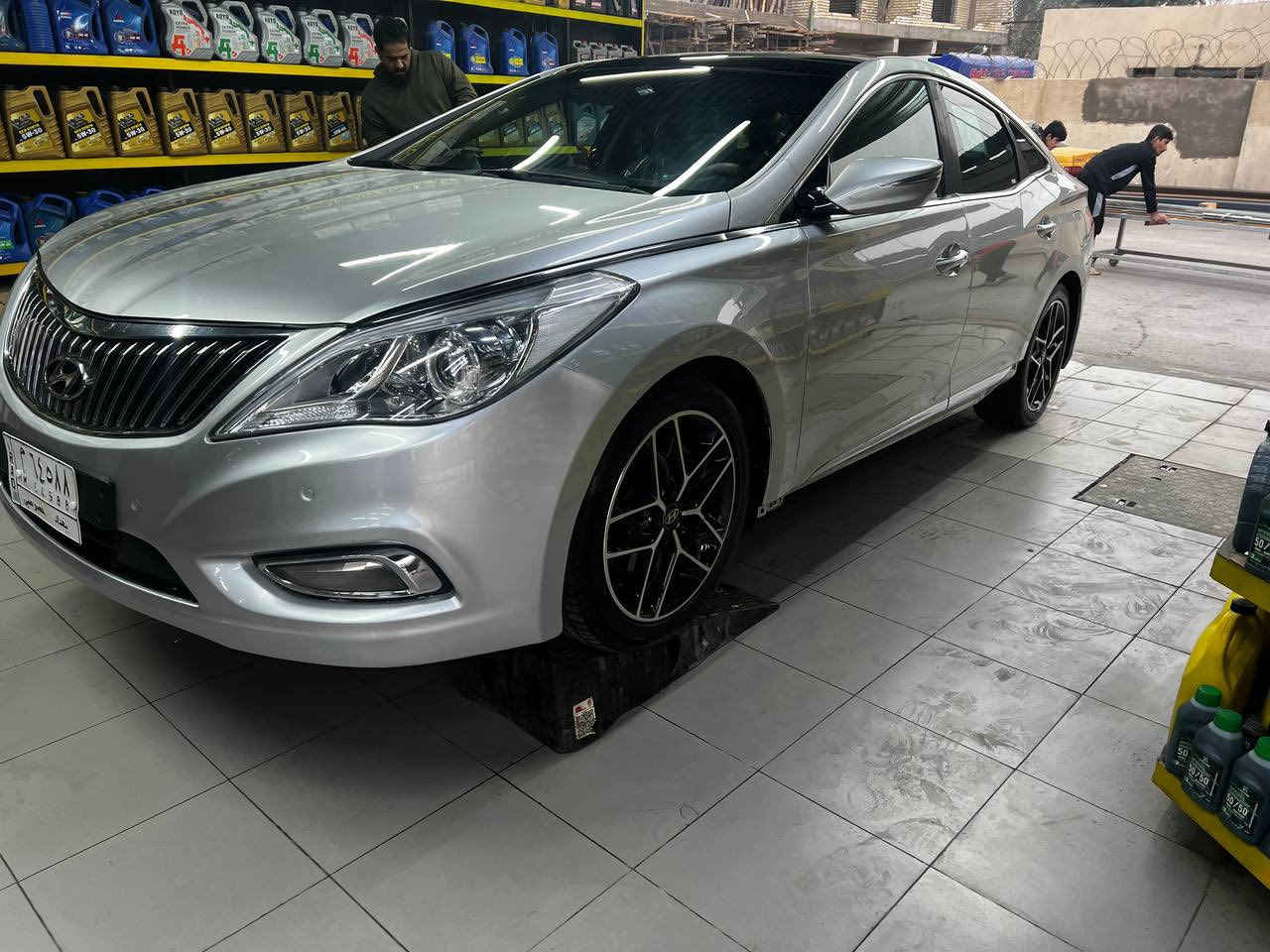 للبيع هونداي ازيرا 2013 ✅

سعرها ادخل ع رابط https://t.me/carssofiraq/15810

مغلفة بالكامل ppf لون سلفر امريكي
ماشية 160 الف وقابل للزيادة
رقم بغداد باسمي 
محرك 3300 المرغوب ما مفتوح شرط 
بيها  جاملغ السايق ضرر داخل العراق مبدل ومصبوغ  وحادثه البنيد ودعامية فقط بدون دواخل ومبدلات  ومصبوغة الدعامية الامامية والخلفية فقط
سياره فول و1 على 1 vip  تبريد وتدفئة بالكشنات 
بصمه ابواب بصمه تشغيل بصمه بالصندوق 
بنوراما 
حساسات امامي خلفي 
لايتات زنون 
برده خلفيه كهرباء
برده على ابواب الخلف 
المرايه الداخليه تعتيم 
اناره بالدشبول 
اشاره ترحيب عند الاقتراب من السياره 
اشاير بالمري 
مانع انزلاق 
الاناره الداخليه لد 
الكشنات الاماميه تحكم كهربائي 
مراية قلاب
الجامات الاماميه اوتو 
تحكم كامل بالستيرن 
مثبت سرعه
ارضيه مغلفه  
قطعتين تبريد
صدر وحدادية جديد
منظومة تبريد جديدة
تخم تاير جديد هانكوك
مكان السياره بغداد
وللاتصال *********** وبي واتساب
.
.

🚗اعرض سيارتك ع اقوى قناة تلكرام للبيع و شراء سيارات ادخل ع رابط 
👇👇
https://t.me/carssofiraq
