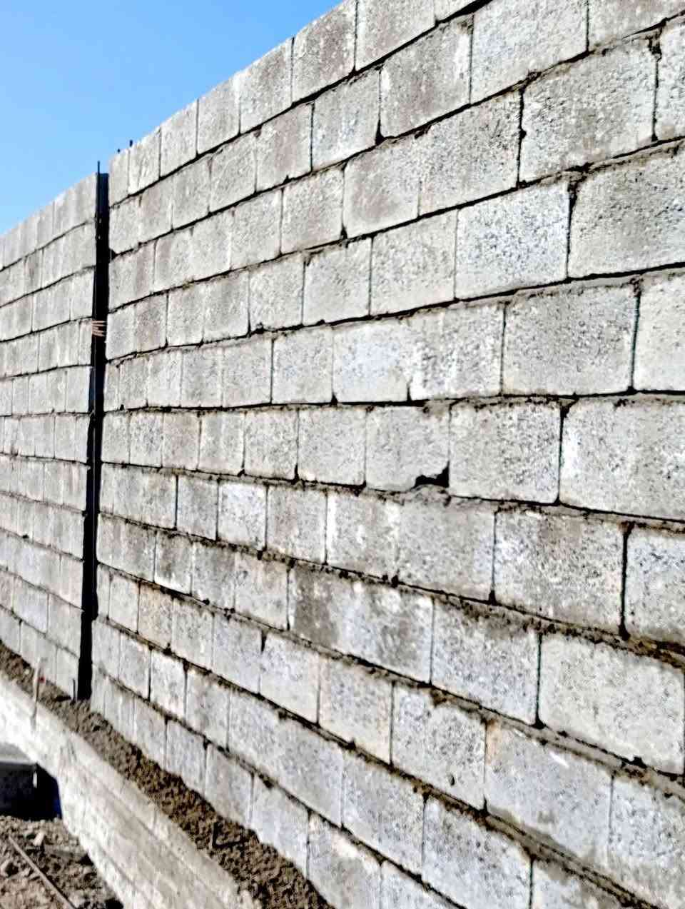 خلفه بلوك وطبوك ومتفرغ مكاني ناصريه حي شهدا ***********.... ***********
