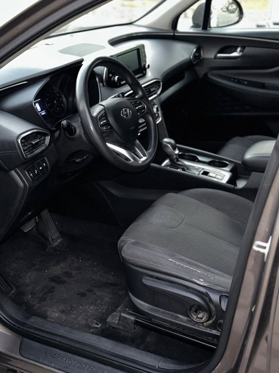 هيونداي سانتافي 2019. Seرمادي 
المحرك 4L 2.4 
المسافه 121ml
ضرر /جاملغ خلفي 
المكان سياره /اربيل 
السعر /170$وبي مجال للطيبين 
استفسار اكثر تواصل خاص


**إذا كنت صاحب هذا الإعلان وتريد حذفه لأي سبب، رجاءا أرسل رسالة إلى الدعم الفني**