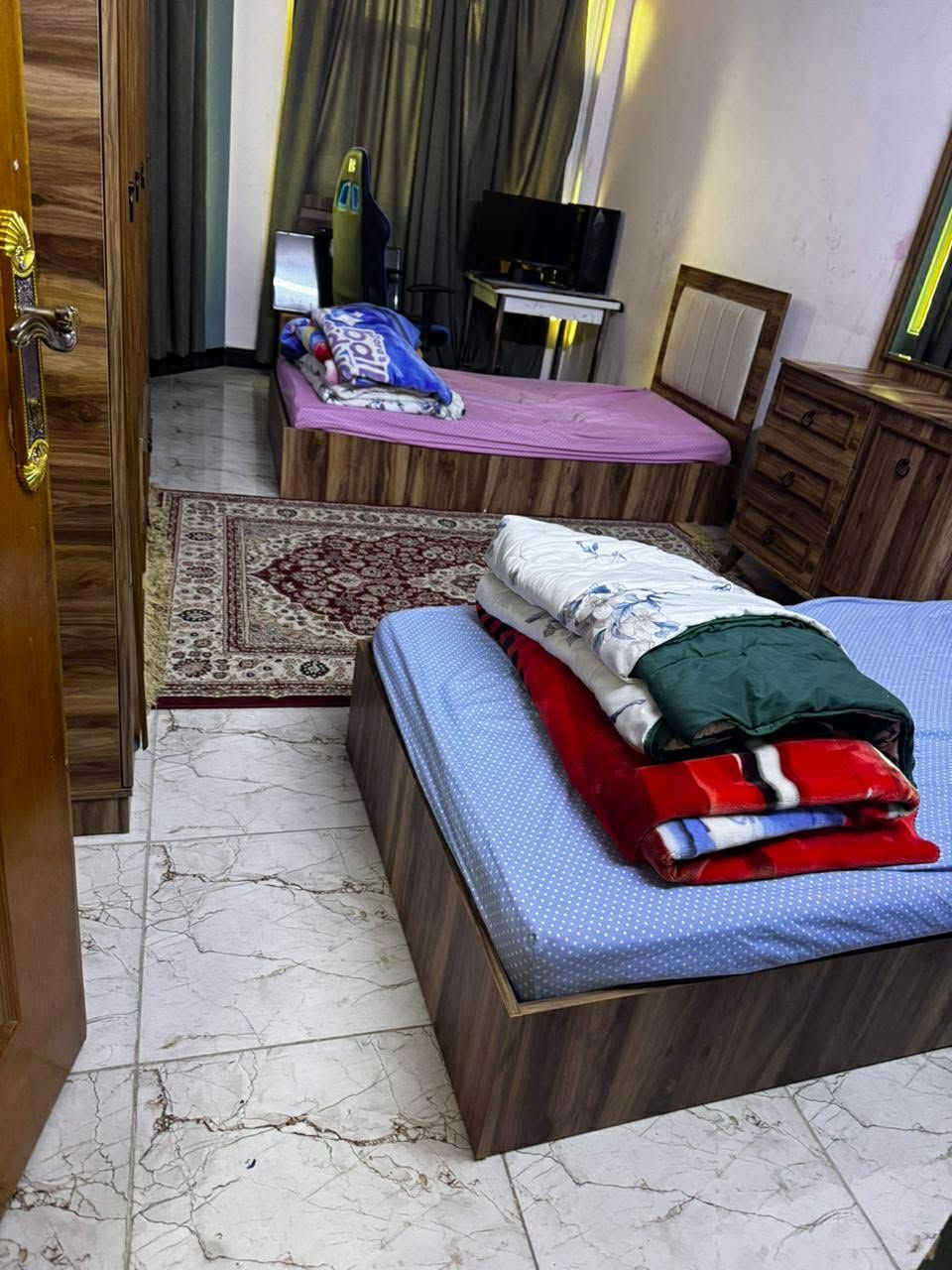 غرفة تركية شبابية من الجشعمي غرفة نضيفة ومابيها ضرر (كمودي ٤ جرارات / كمودي بين سريرين / سريرين /كنتور ٦ باب بالملحق / مير تواليت مرايا ٣ جرارات) الغرفة ب850 الف
العموان بغداد حي جهاد


**إذا كنت صاحب هذا الإعلان وتريد حذفه لأي سبب، رجاءا أرسل رسالة إلى الدعم الفني**