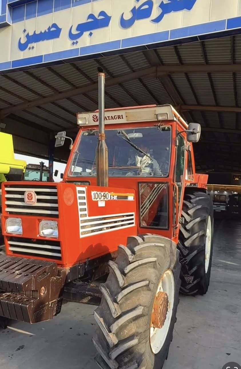 بسم الله الرحمن الرحيم 
فيات 90-100 جديده جدآ فول مواصفات تخم اطار جديد مكفوله من الصبغ رقم  واسط تحويل مباشر 
واسط الزبيديه 
***********–***********
