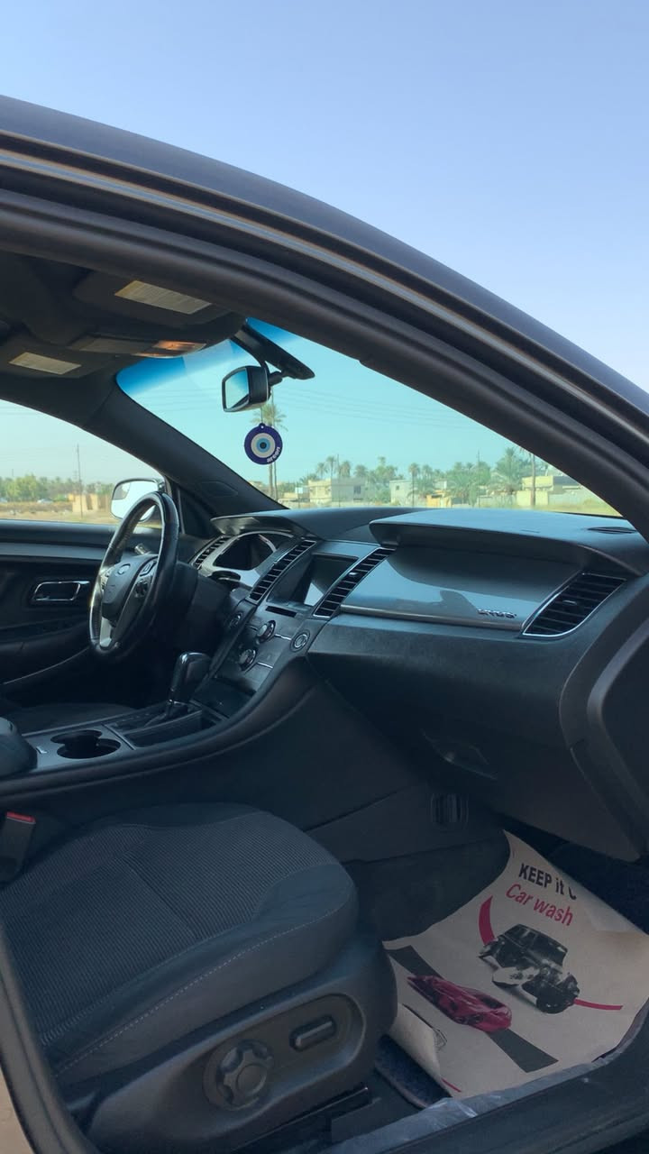 السلام عليكم 
فورد تورس 2018
مواصفات sel
شاشة كبيرة وبصمة وتشغيل عن بعد 
كشنات مخمل وكهرباء 
كامرة خلفية وحساسات 
رقم بغداد بسمي 
حادثها بنيد وجاملغ 
مكانها بغداد 
سعرها 148 
رقمي ***********
