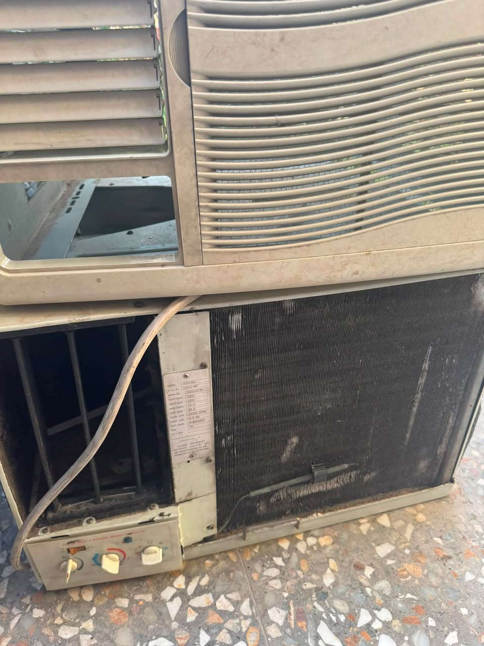 للبيع مكيفات 2 طن بحالة جيدة وشغال، جاهز للفحص والتجربة سعر الواحد 350 وبي مجال
اتصل وتدلل ***********
