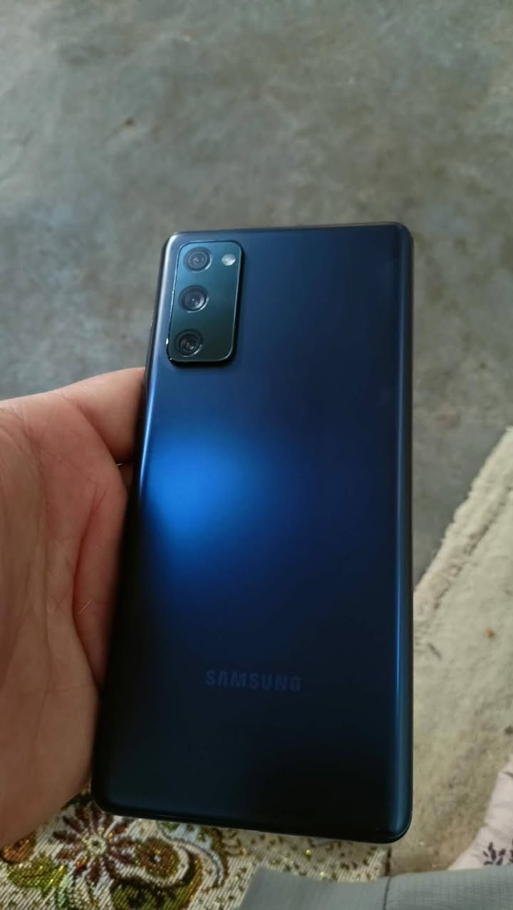 SAMSUNG S20 FE 5G 
جهاز جدا نظيف ولا شخط مابي
لون ازرق نيلي 

مواصفات الجهاز :

شاشة :
SUPER AMOLED   120HZ
ذاكرة:
128Gb
رام 6+6
بطاريه 4500+شحن 25 واط + شحن لاسلكي 
معالج SNAPDRAGON 865 5G
الجهاز بدون ملحقات فقط كابل  
السعر المطلوب : 210 بي مجال بسيط 
مكاني صلاح الدين قضاء طوز خورماتو
وهذا رقمي ***********
ماعندي توصيل
