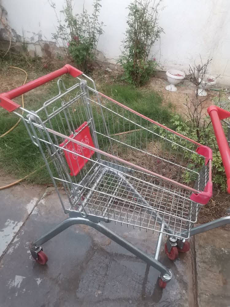 غراض للبيع رف المنيوم طول٥والارتفاع٢وربع ب٧٠
عربانه تسوق عدد٤ اخت الجديده سعر الوحده٤٠
سلة جبس سعرها٥
مدرج حديد سعره٢٥
بيهن مجال
رقم*********** بي واتساب
