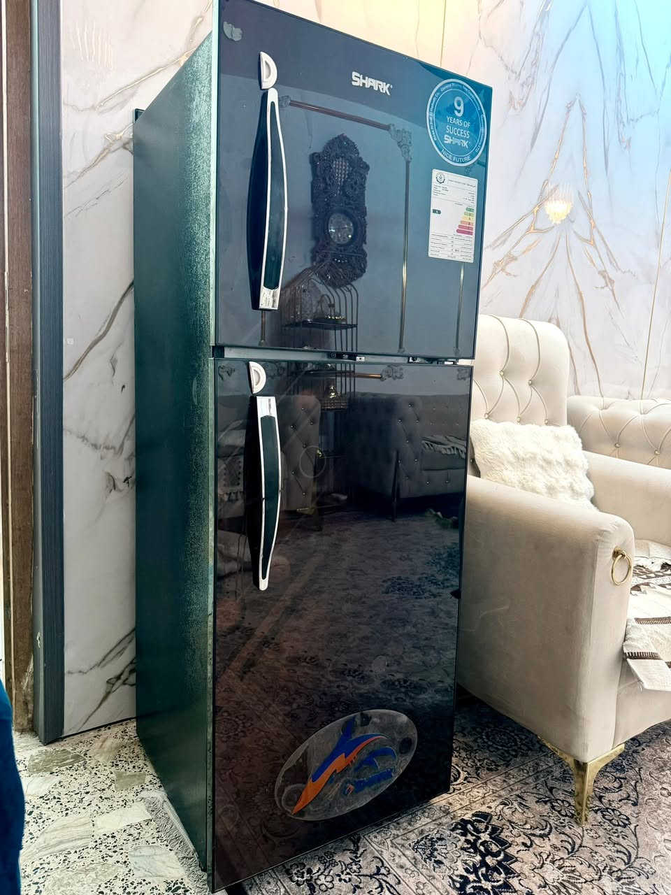 ثلاجه نضيفة جدا جدا يعني استعمال قليل وتجميدها فول مابيها اي ملاحضه ولا مصلحه سعرهـا ١٥٠ الف فقـط  …. مكاني المشتل 
اتصال او واتساب ***********
