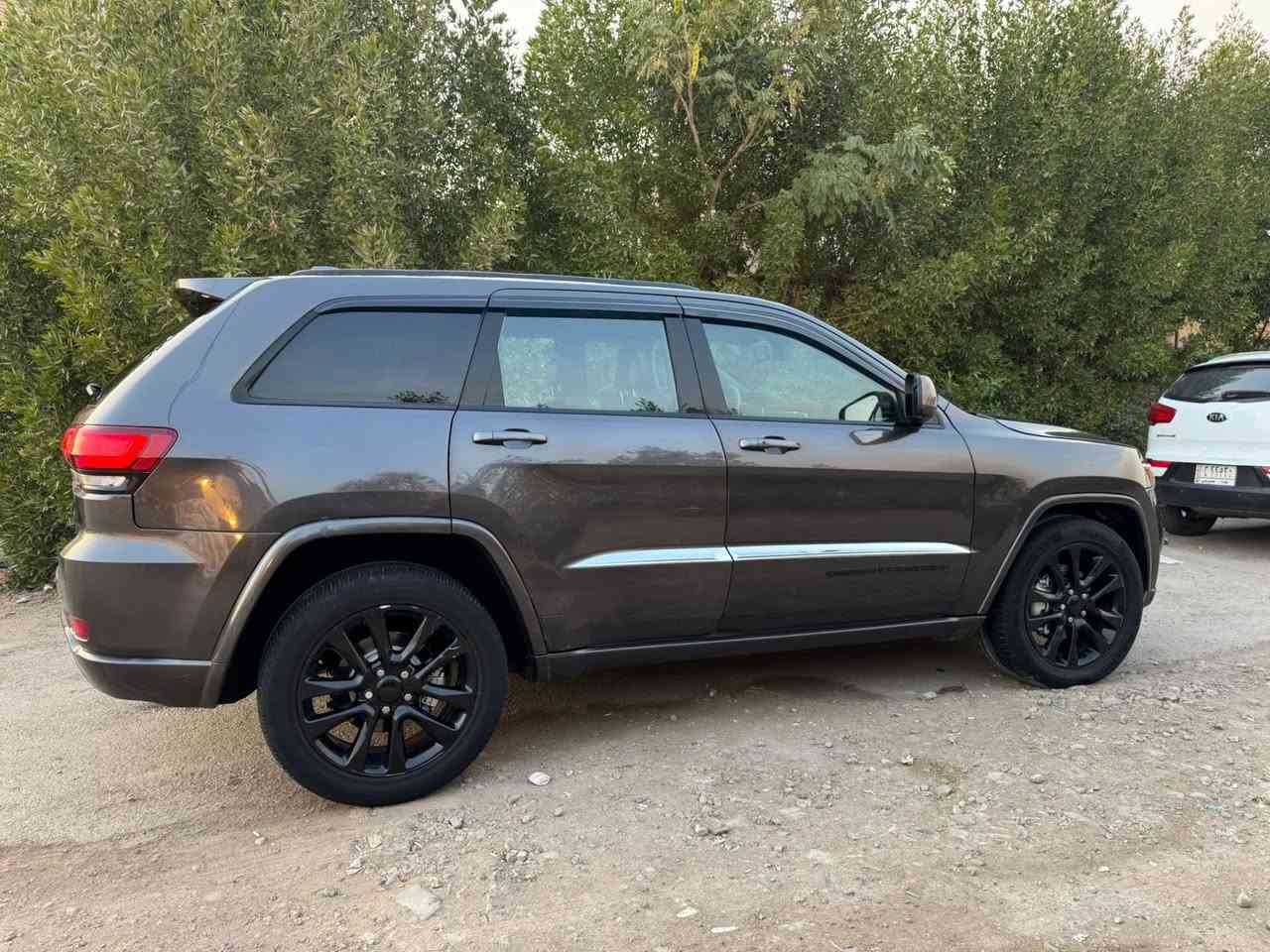 جيب للبيع موديل ٢٠١٨ وارد أمريكي محرك ٦ سلندر ٣٦٠٠ فول مواصفات ماعده القماره بصمه ابواب بصمة تشغيل شاشة كبيره صندوك كهرباء كامرا حساسات رادرات كشنات جلد وكهرباء تحكمات توقف ذاتي مثبت سرعه سيارة نظيفه وجاهزه محرك كير تبريد ثلج حداديه ميكانيك كله على وضع الشركة سيارة حادثها مال امريكا بنيد وجاملغ بدون دواخل وهنا صار بيها صبغ تلث قطع اثر شخوط يعني كل السيارة بيها خمس قطع ماشية ٦٤ الف رقم بغداد مشروع وطني تحويل ثاني يوم سعرها ١٥٠ ورقه ومكان السيارة بغداد البلديات ***********
