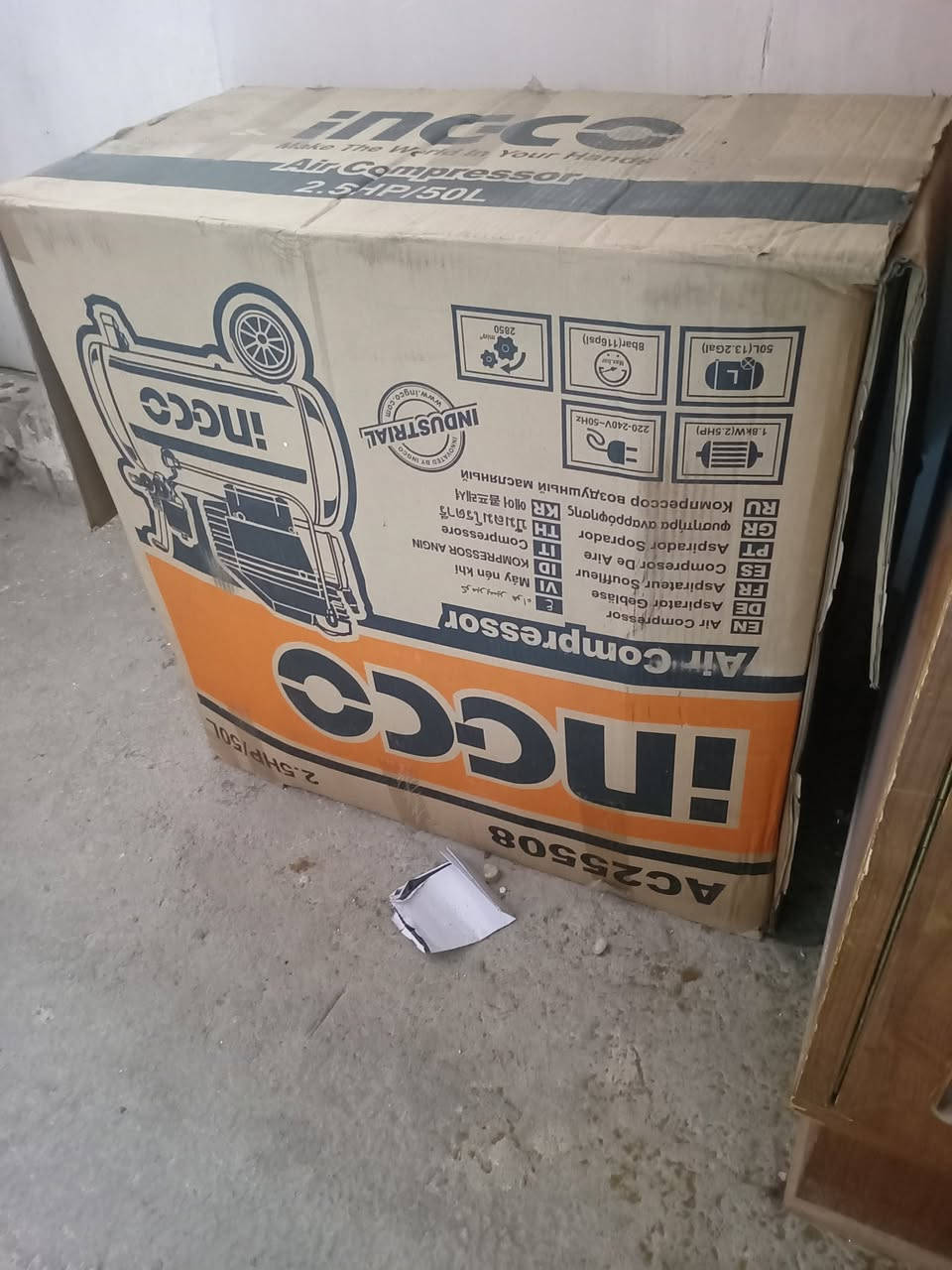 السلام عليكم
تاروسه هَواء للبيع مع كافه محتواها
سعر 200
اخوان اني مكلف بل نشر
للتواصل مع صاحبها على الوات ساب
***********
