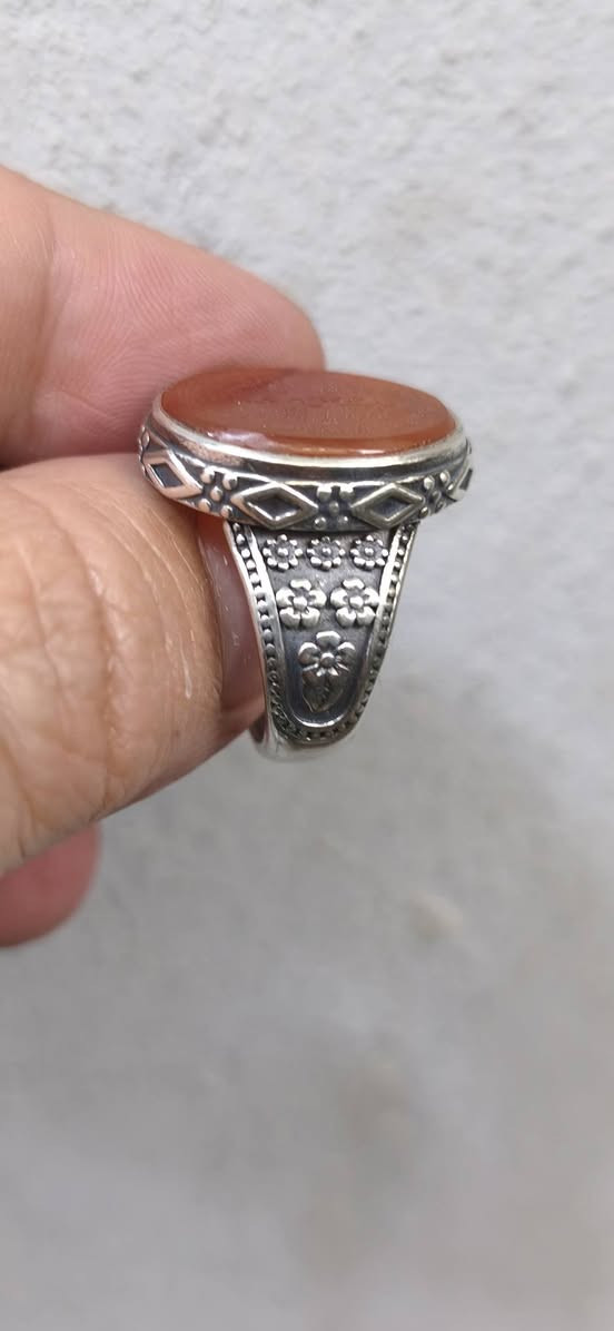 خاتم عقيق يماني طبيعي لون تحفة منقوش 
حرز السيد القاضي أ
ية الزرق ومن يتق الله 
اسماء الله الحسنى في ظهر الحجر
صياغة فضة اصلية قياس الخاتم ٢٢


**إذا كنت صاحب هذا الإعلان وتريد حذفه لأي سبب، رجاءا أرسل رسالة إلى الدعم الفني**