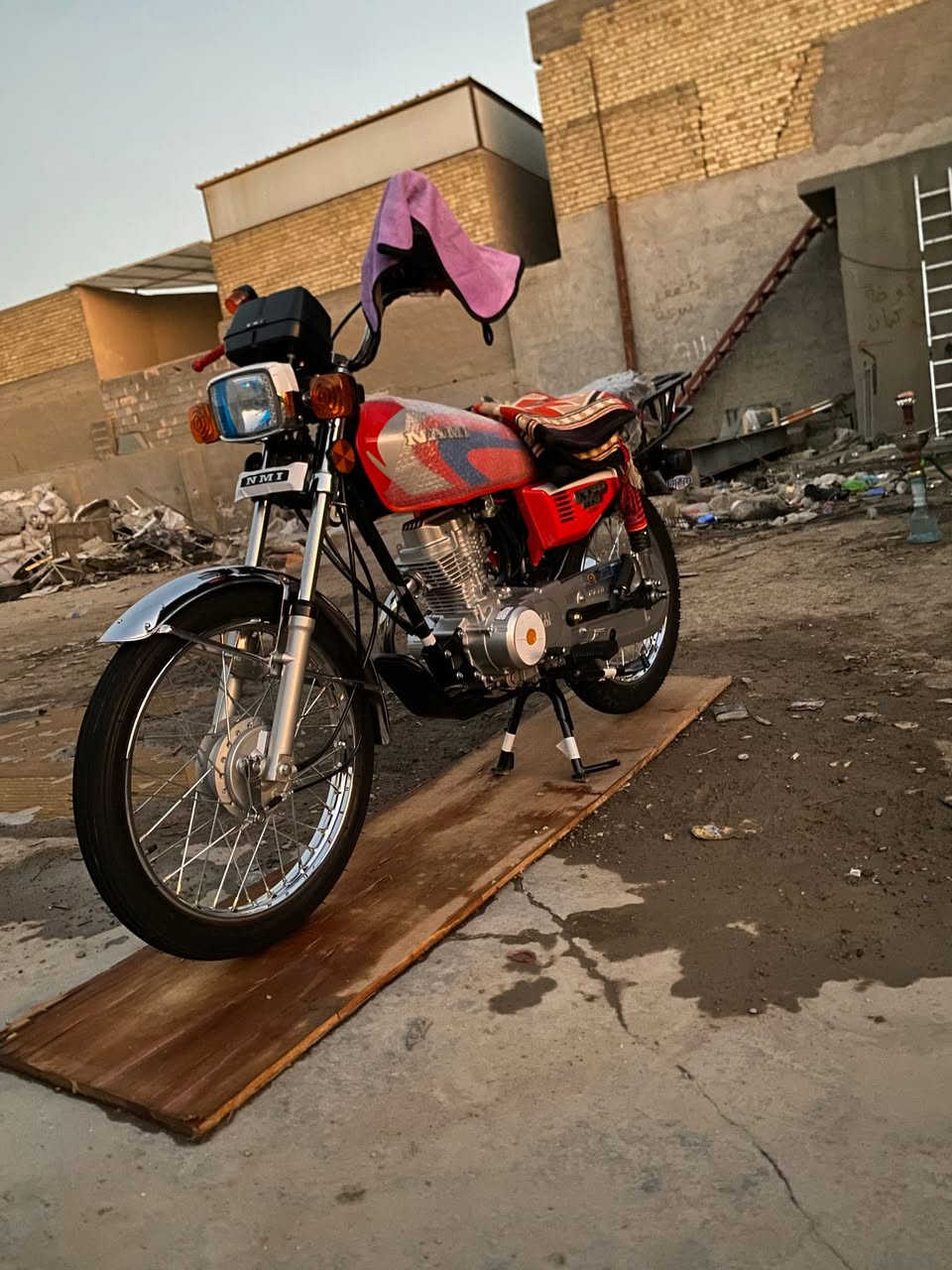 السلام عليكم دراجه نامه تعمير موديل 26ماصار شهرين من طالعة دراجه كامله شغل واطلع أوراق سكنر كهربايات كلهة شغاله عنوان بغداد سياحي سعر خاص رقم ***********
