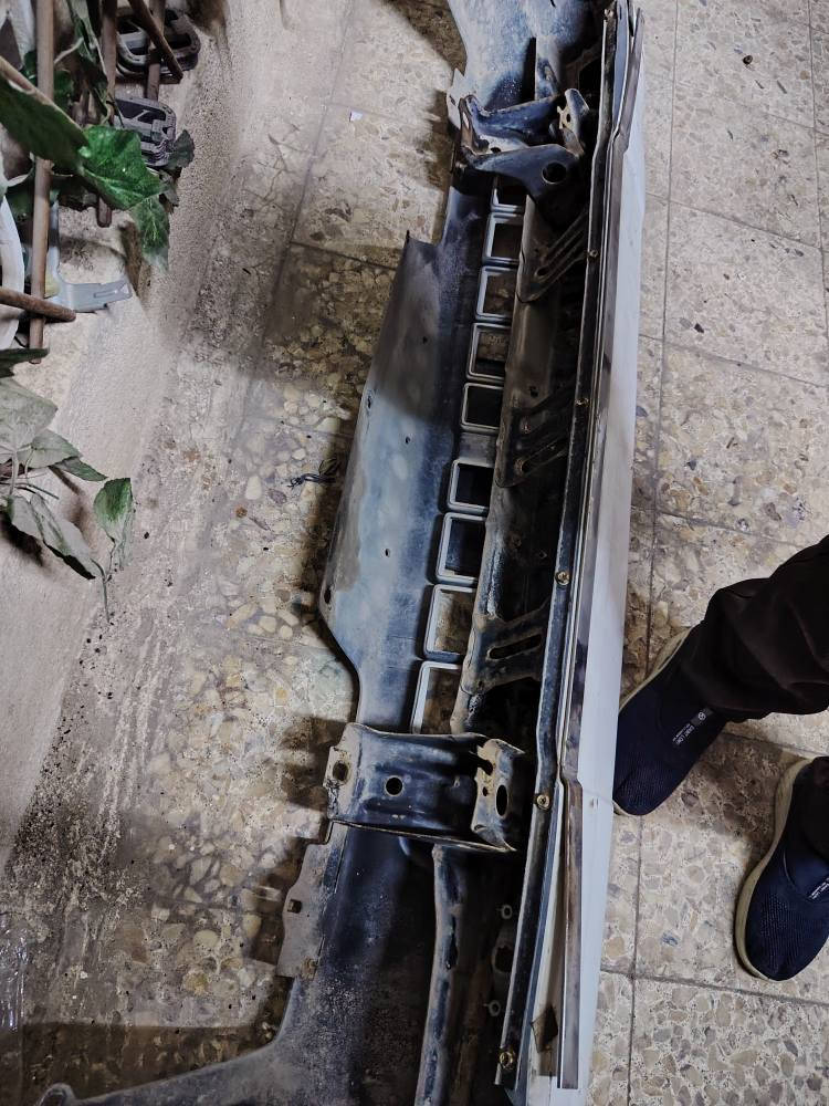 اسلام عليكم للبيع دعامية سيدان 90/91 نضيفه بلاديه مابيها معجون مع البرانكيت مامصبوغه سابقأ مع جاملغات عدد ثنين عنواني بصره لاستفسار لاتصال *********** البصرة, العراق
