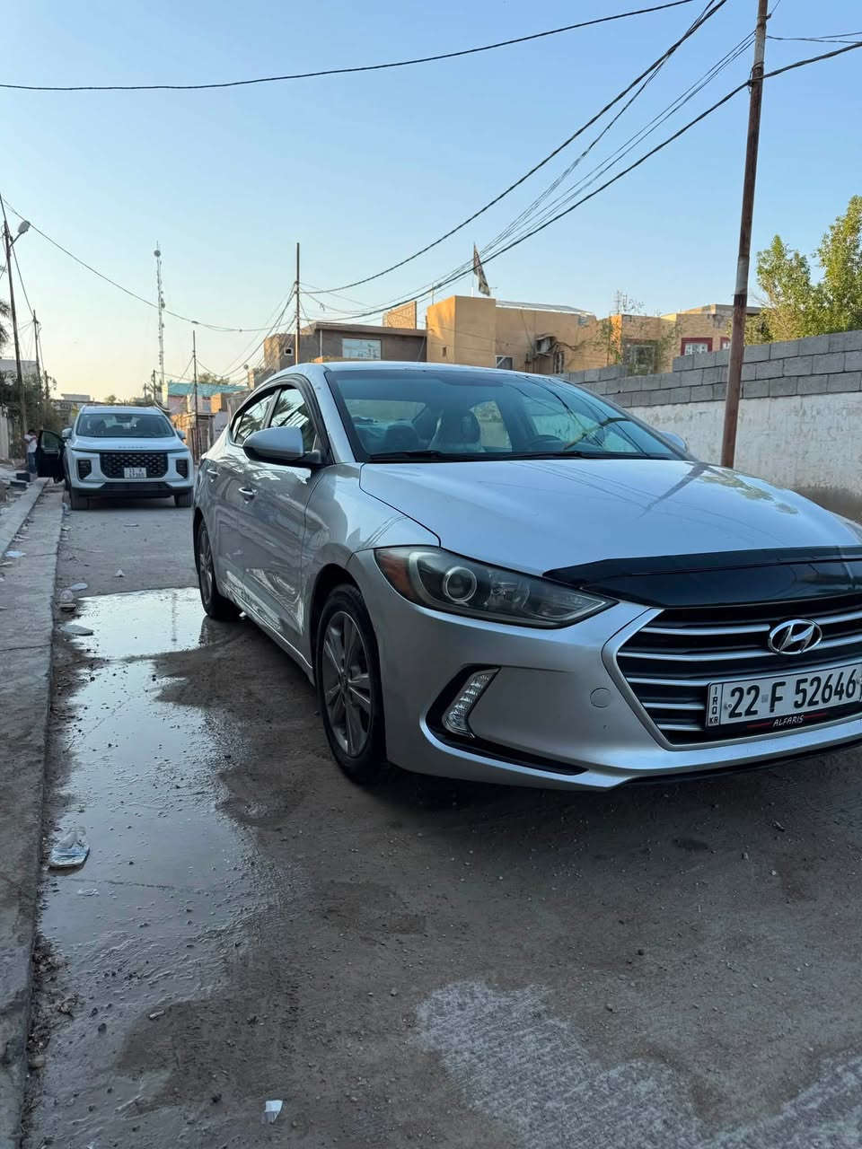النترا موديل 2017 امريكي 
داخله كلين السيارة فقط داعميه 
والبنيد متعدل على بارد
بدون ايرباك 
ماشيه 81 الف مايل 
وبالعراق صار بيها بارد بالقمارة مقدار اصبعين فقط اثر بنيد طار عليها 
وصور الضرر هم موجوده بالمنشور 
رقم اربيل الدولي بأسمي 
منظومة زنون عالي ناصي ولد نهاري 
السيارة جديدة واحلى من الصور مابيها نقص 
 صدر جديد تخم تاير ربع ما تصرف عليها

***********
العنوان / ديالى/بعقوبه
